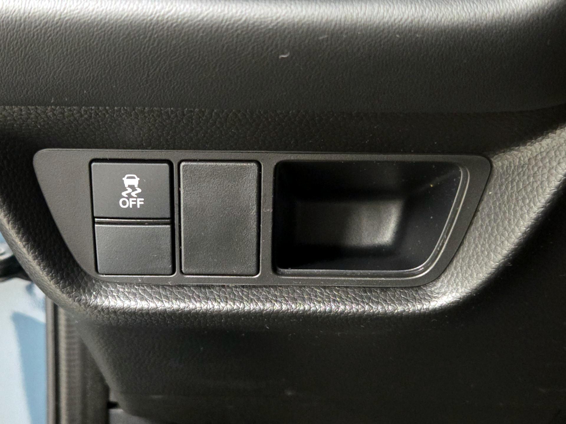 Thumbnail: 2025 Honda HR-V - 13