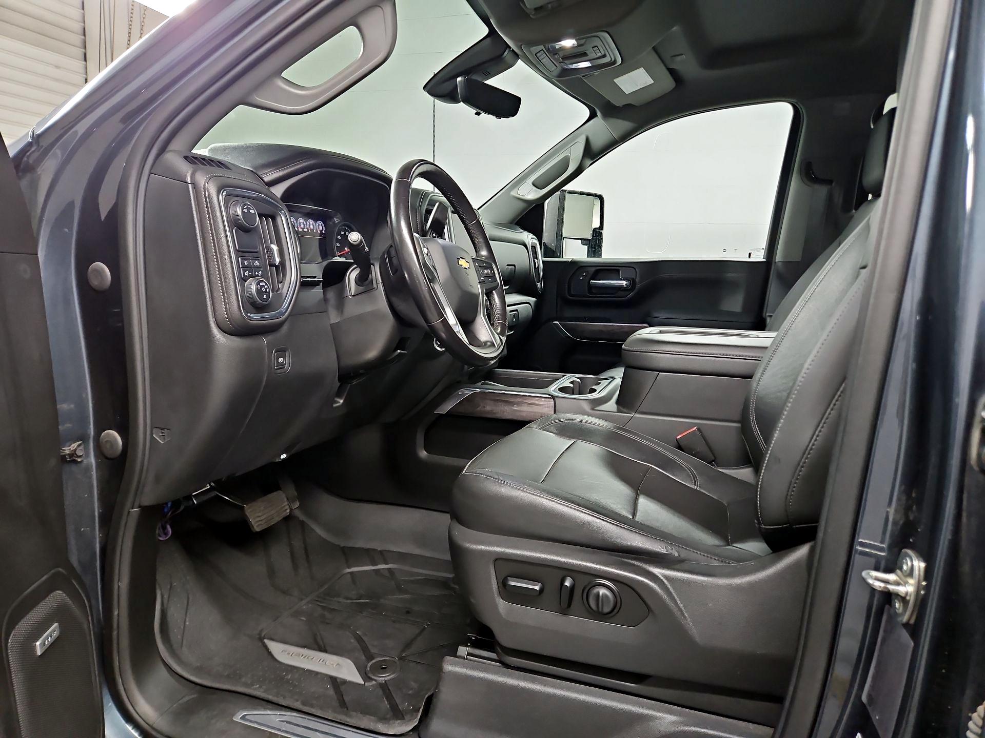 Thumbnail: 2022 Chevrolet Silverado 3500 - 11