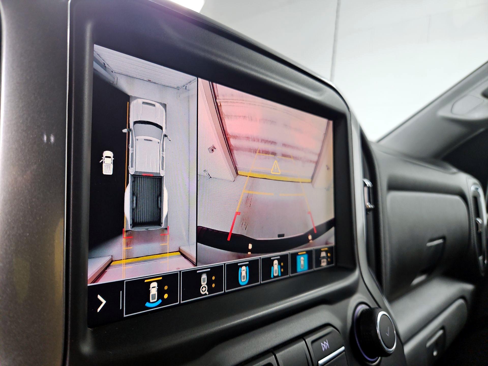 Thumbnail: 2022 Chevrolet Silverado 3500 - 15