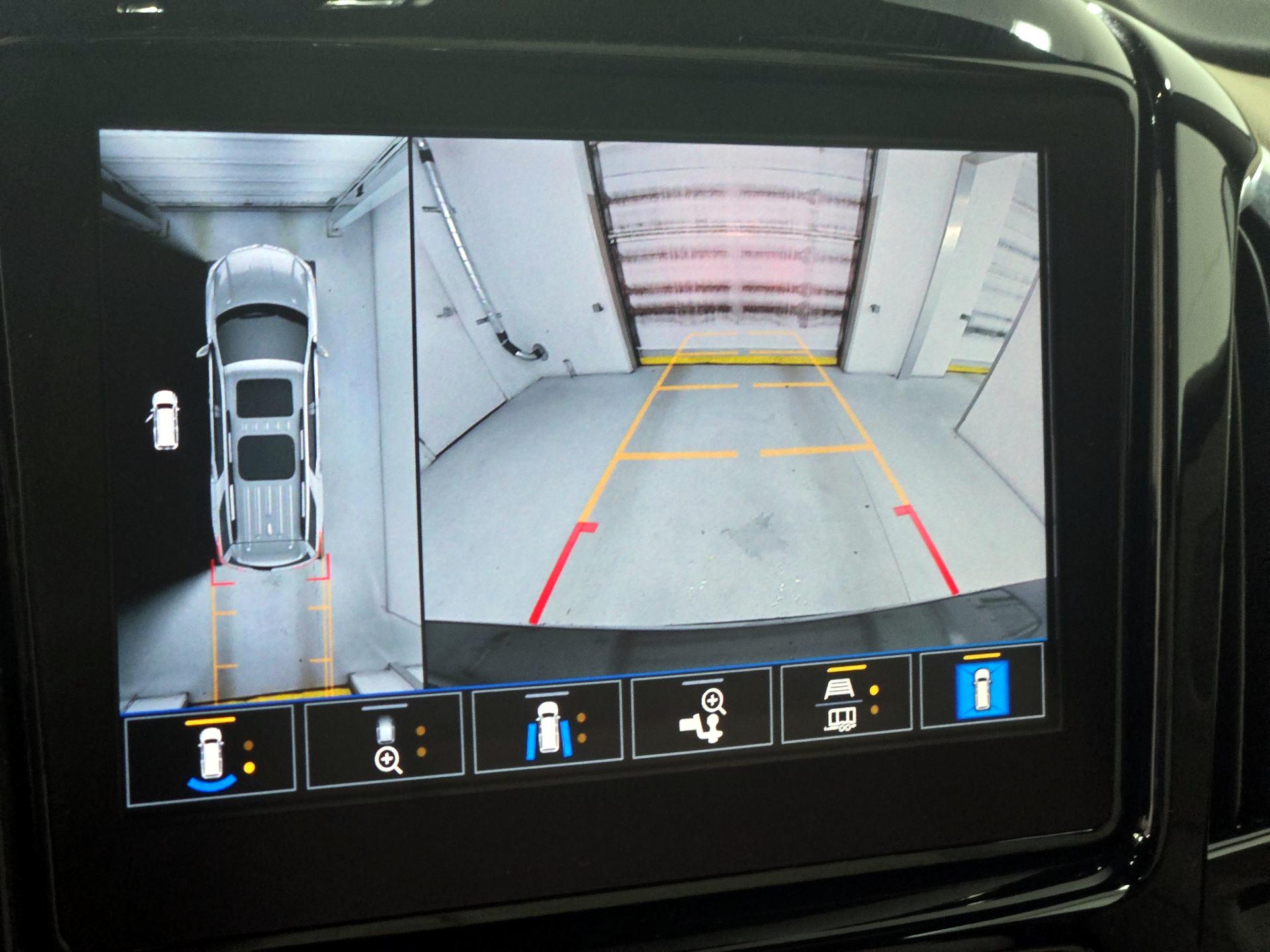 Thumbnail: 2023 Chevrolet Traverse - 15