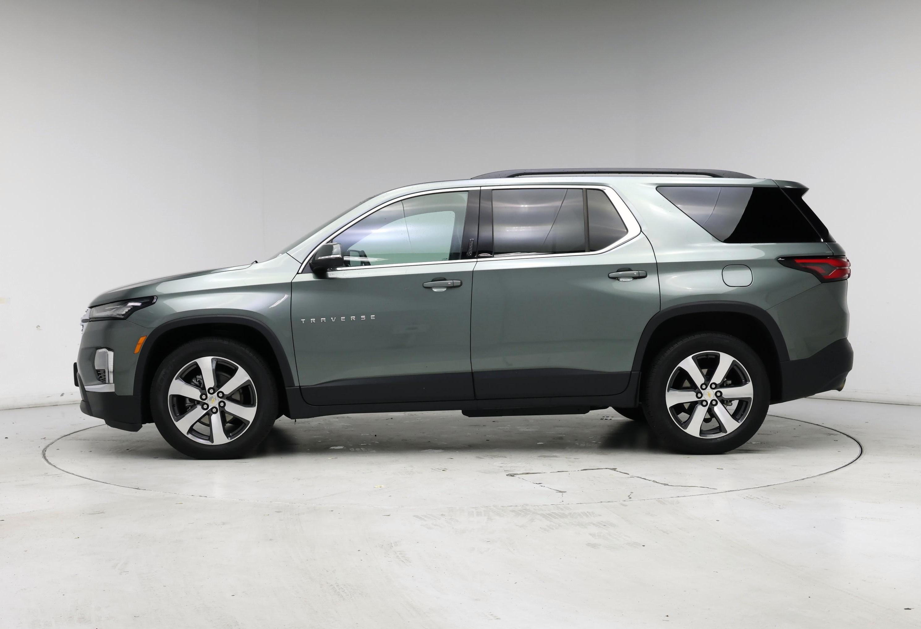 Thumbnail: 2023 Chevrolet Traverse - 3