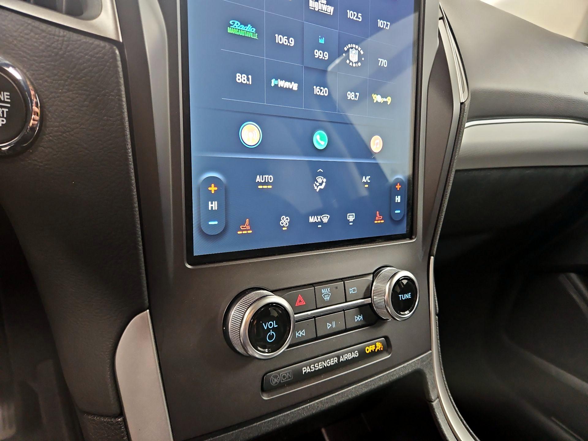 Thumbnail: 2021 Ford Edge - 16