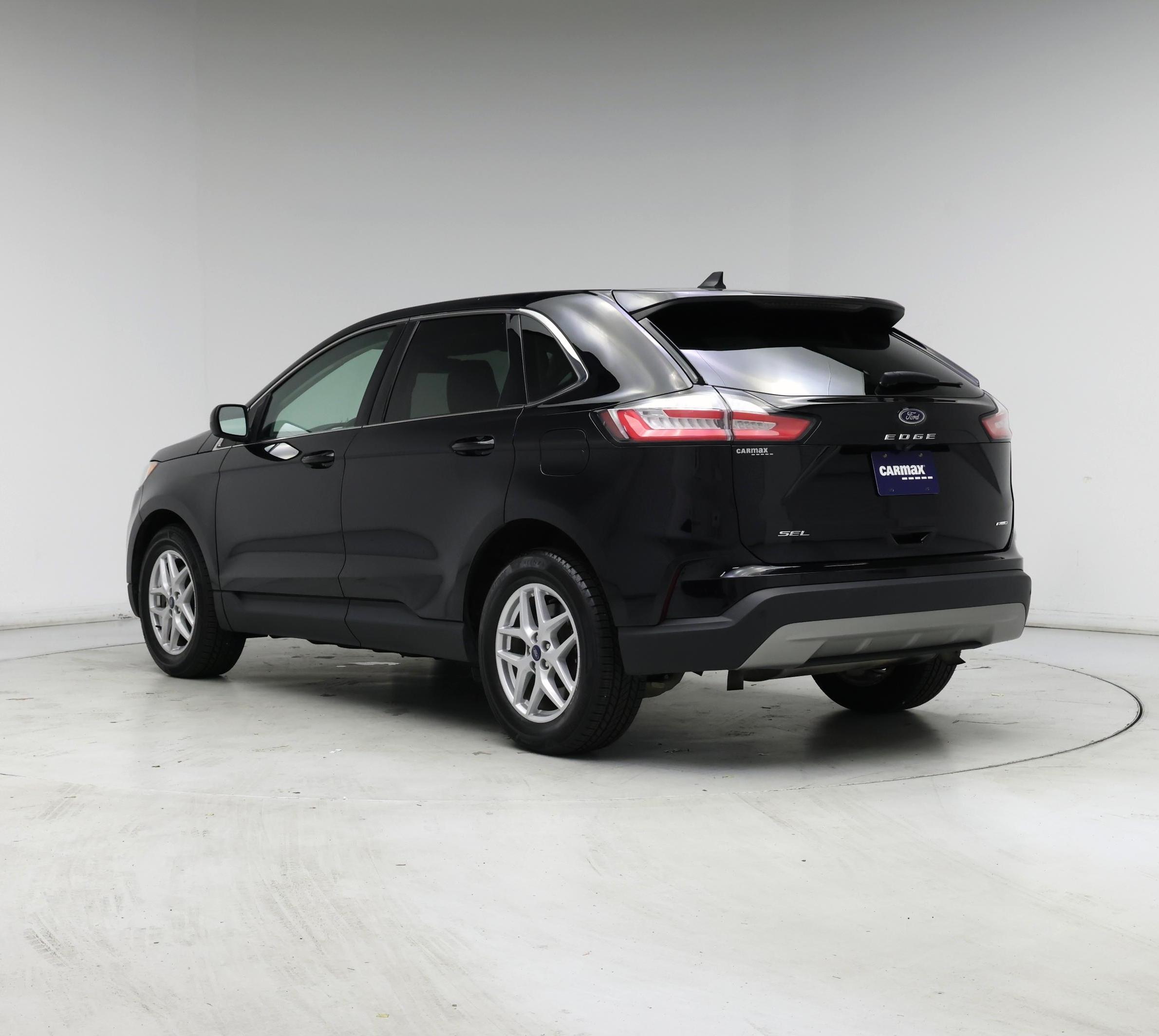 Thumbnail: 2021 Ford Edge - 2