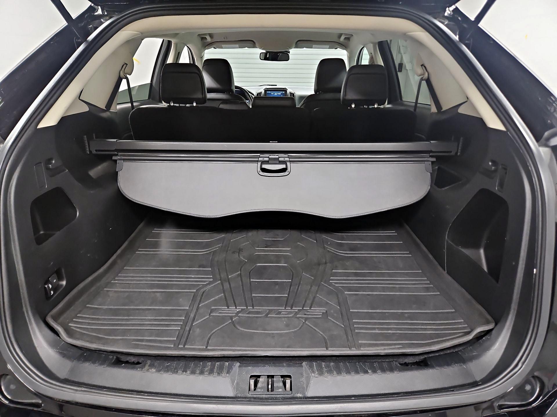 Thumbnail: 2021 Ford Edge - 20
