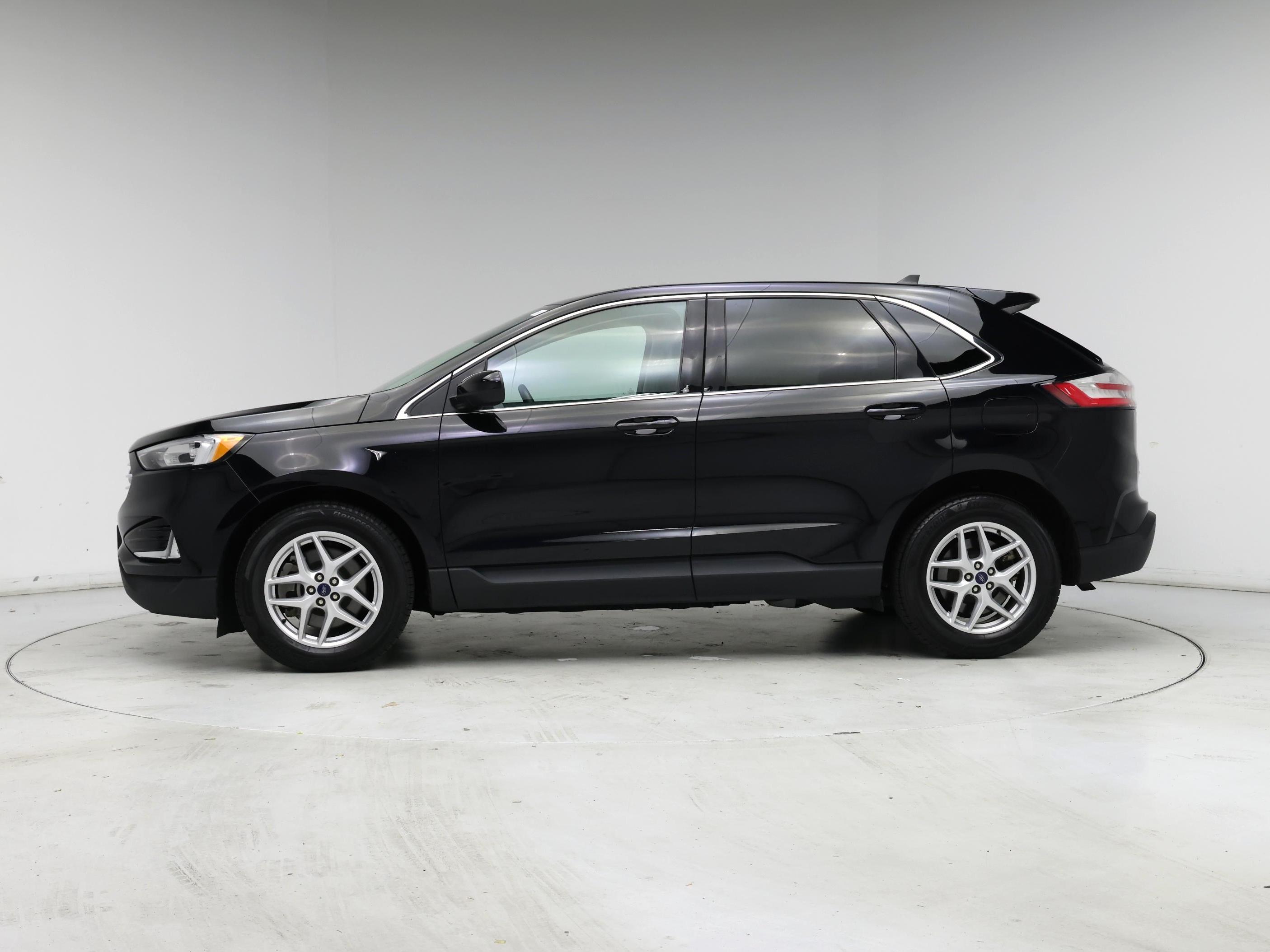 Thumbnail: 2021 Ford Edge - 3