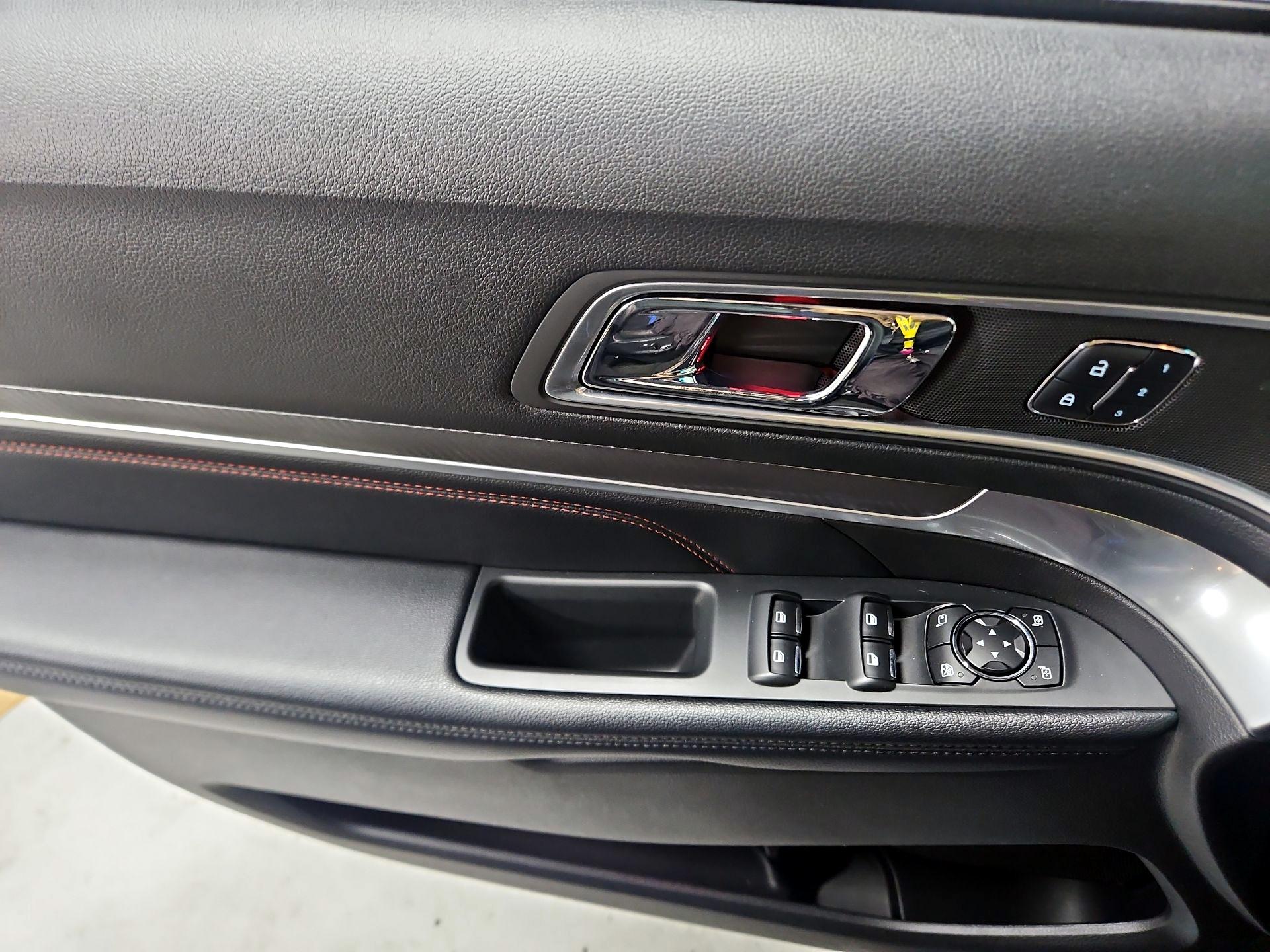 Thumbnail: 2017 Ford Explorer - 12