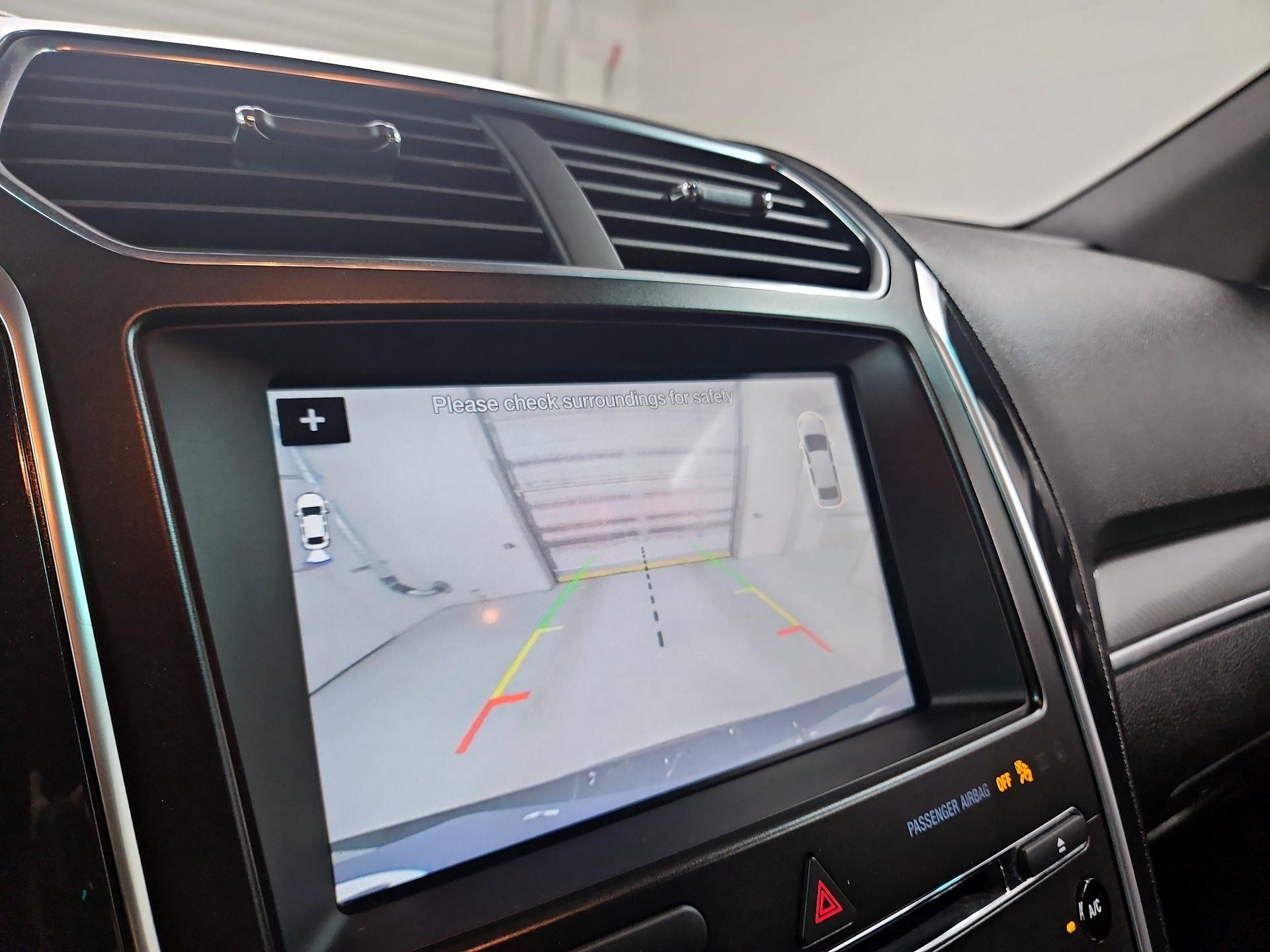 Thumbnail: 2017 Ford Explorer - 15