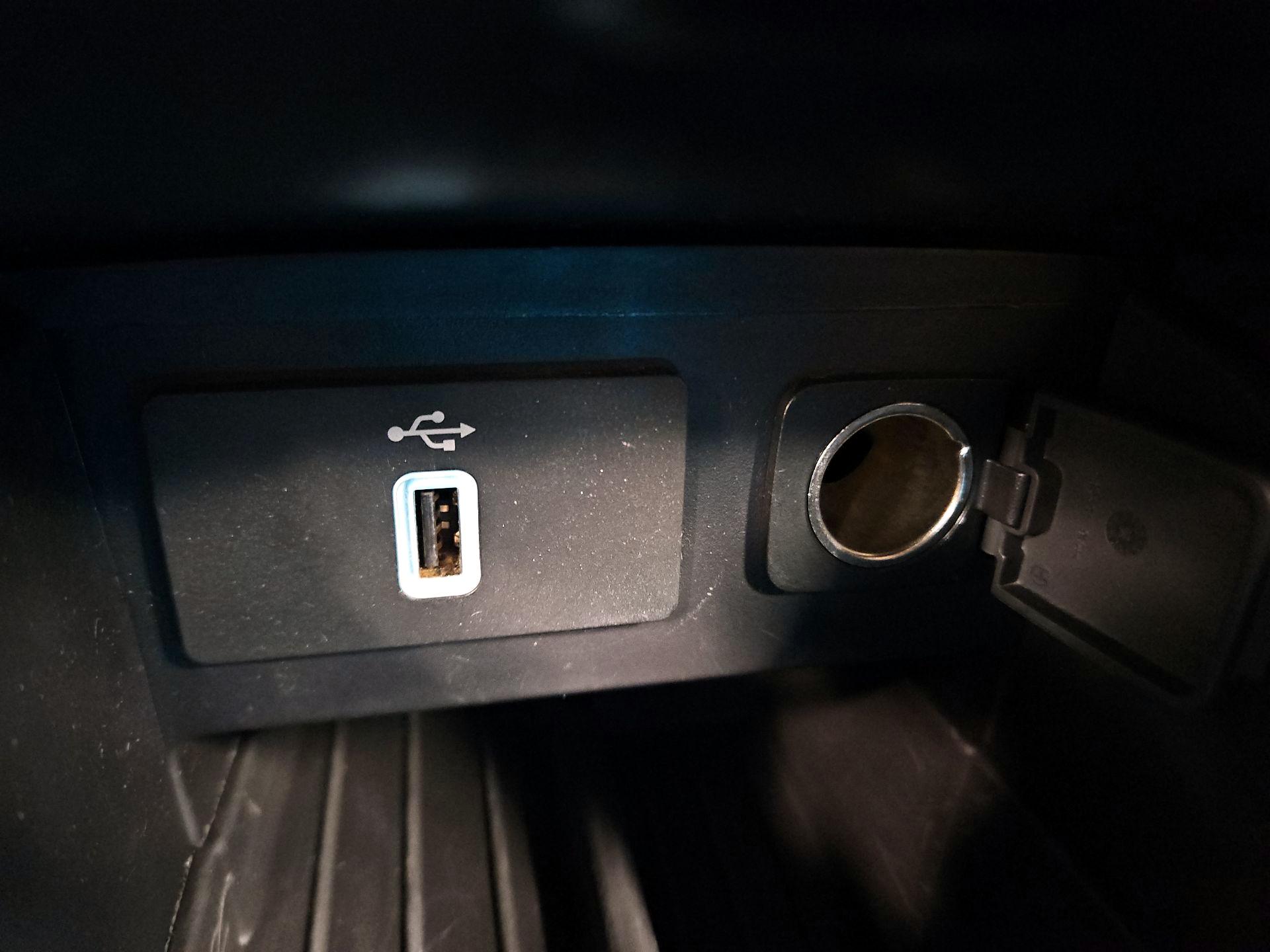 Thumbnail: 2017 Ford Explorer - 19