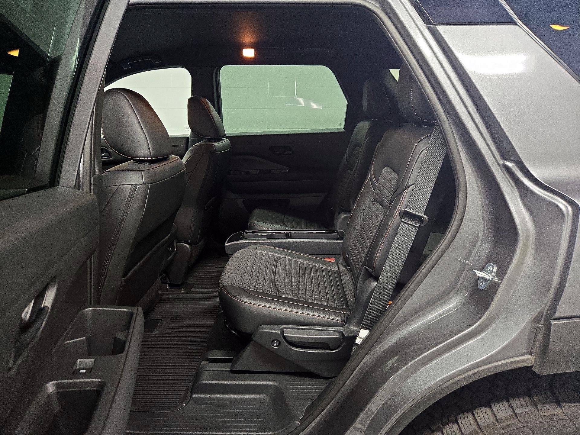 Thumbnail: 2025 Nissan Pathfinder - 19