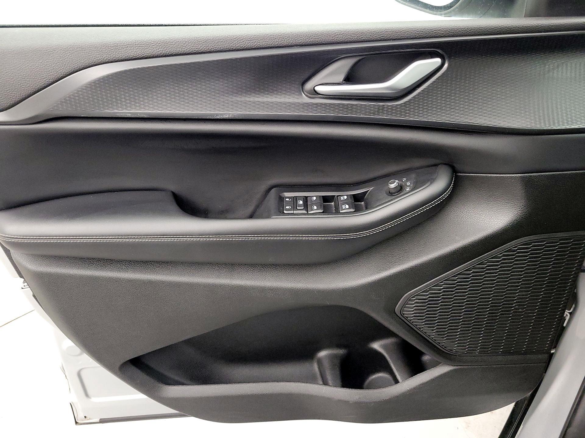 Thumbnail: 2023 Jeep Grand Cherokee - 12