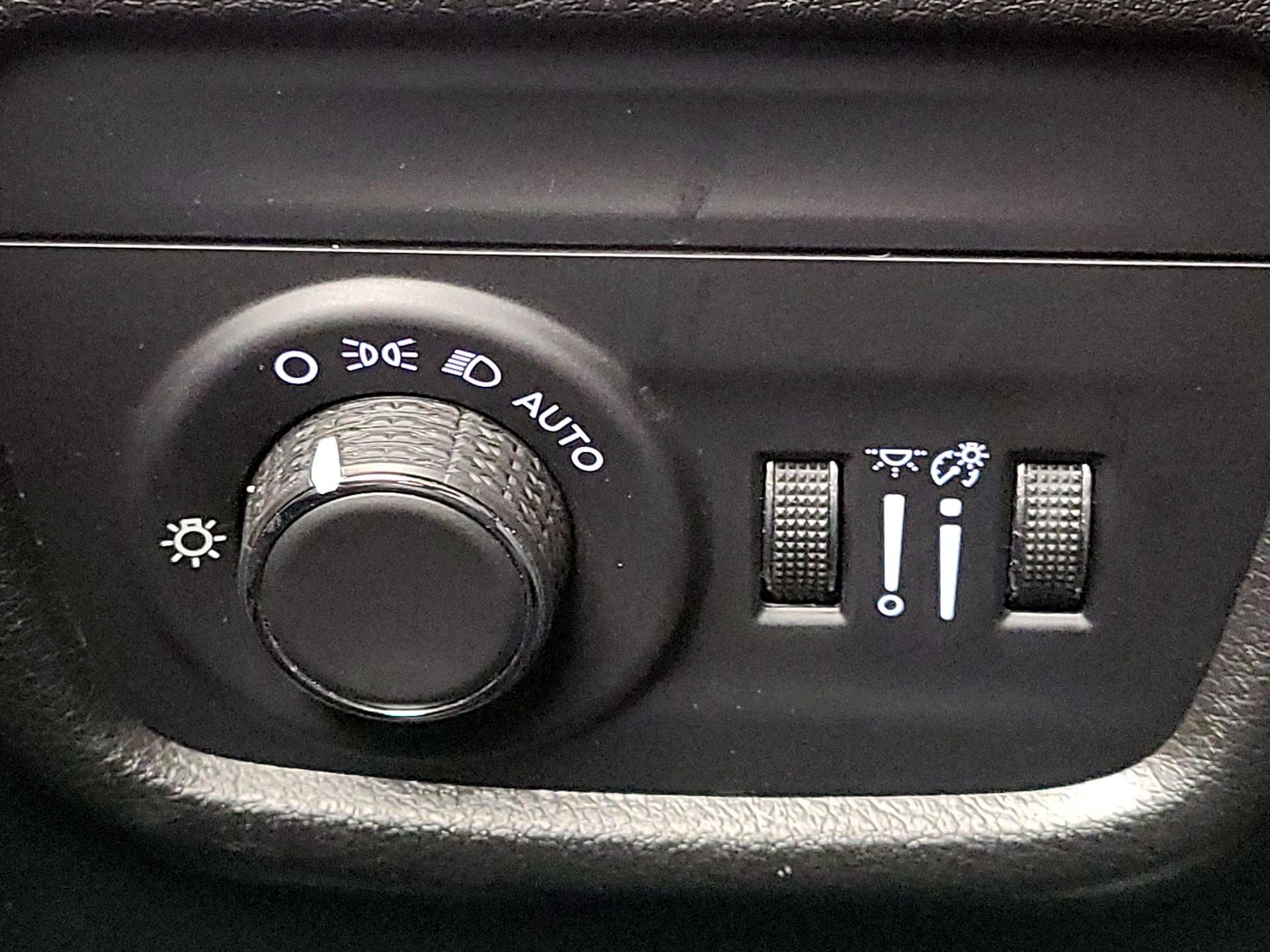 Thumbnail: 2023 Jeep Grand Cherokee - 13