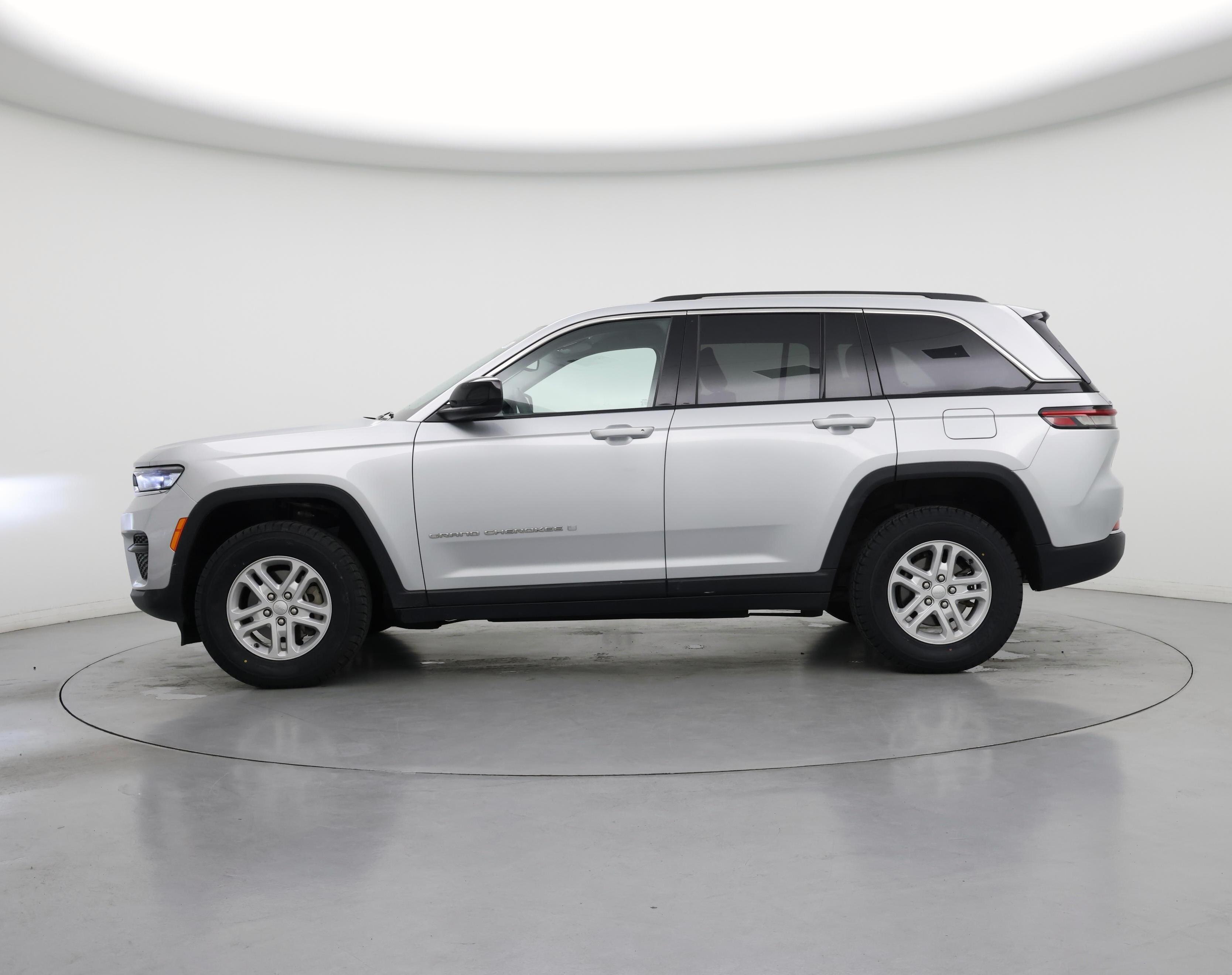 Thumbnail: 2023 Jeep Grand Cherokee - 3