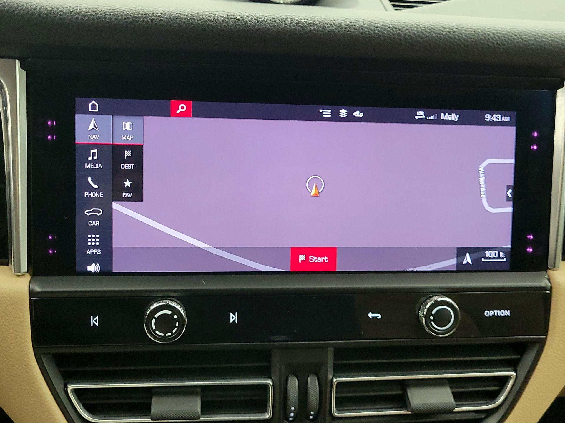 Thumbnail: 2022 Porsche Macan - 14