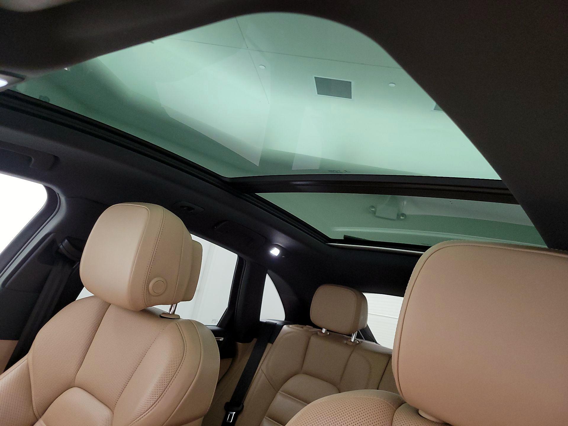 Thumbnail: 2022 Porsche Macan - 20