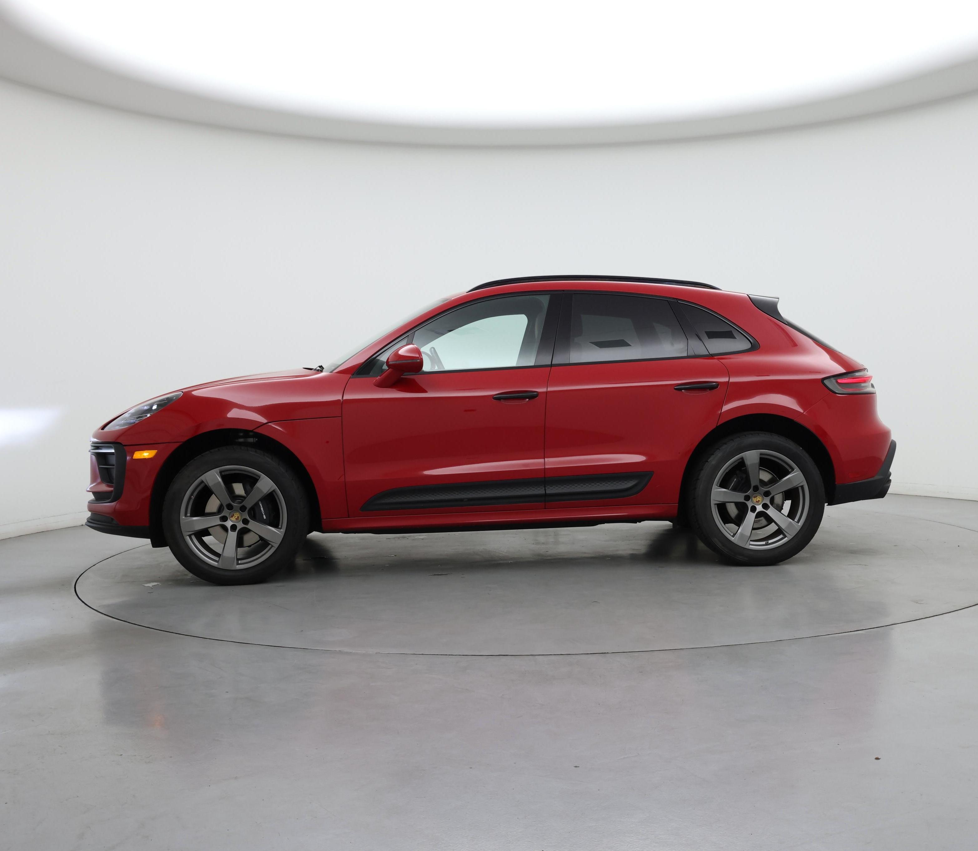 Thumbnail: 2022 Porsche Macan - 3