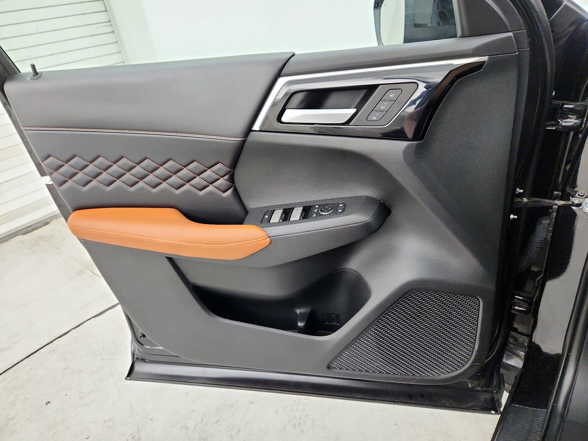 Thumbnail: 2022 Mitsubishi Outlander - 12