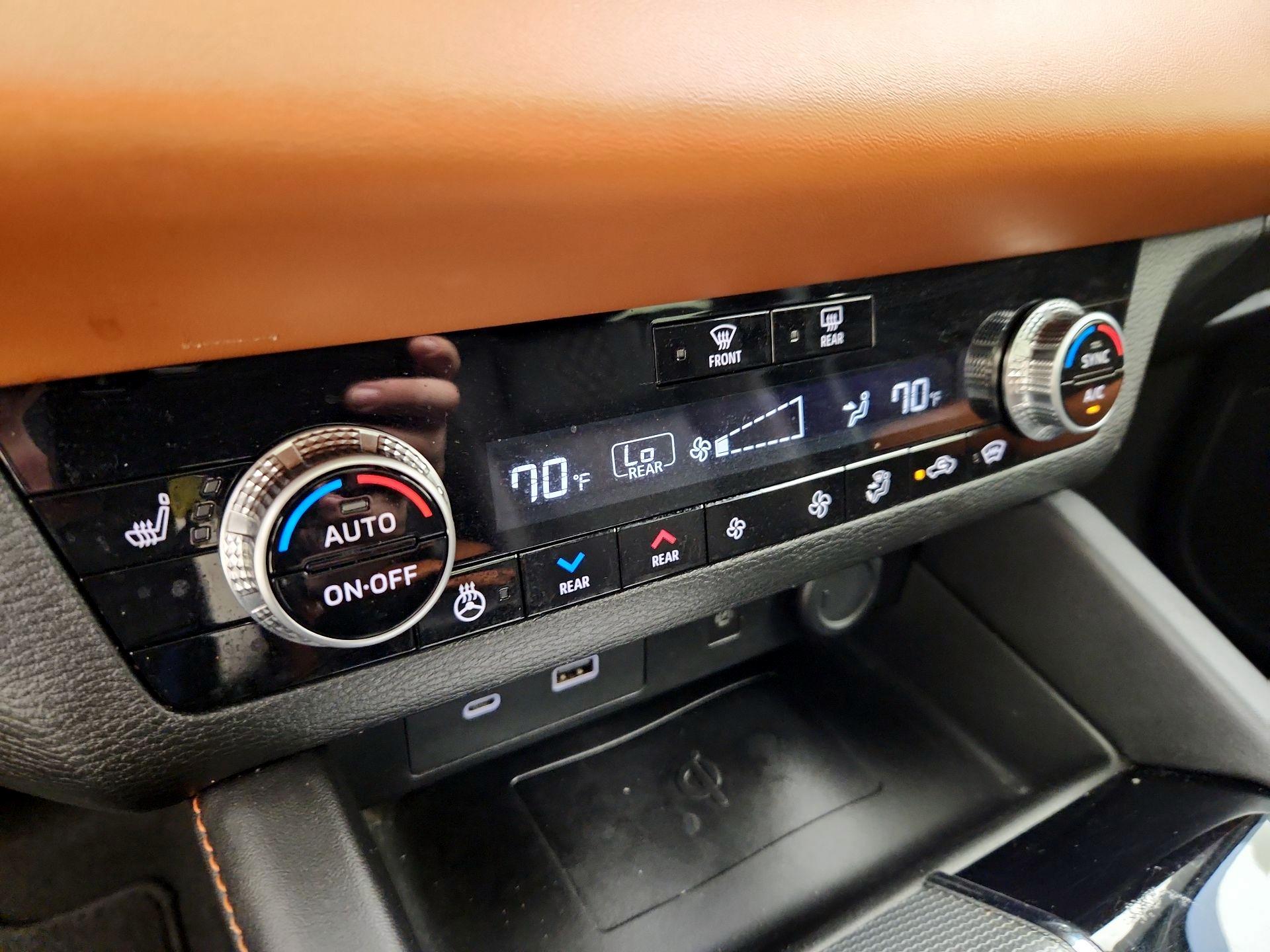 Thumbnail: 2022 Mitsubishi Outlander - 17