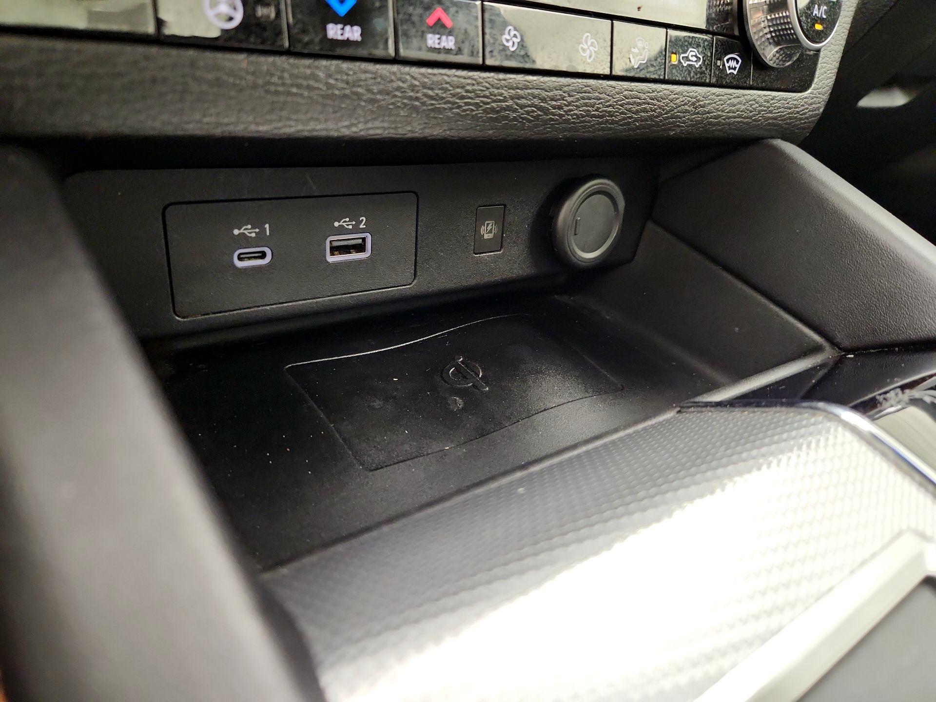 Thumbnail: 2022 Mitsubishi Outlander - 19