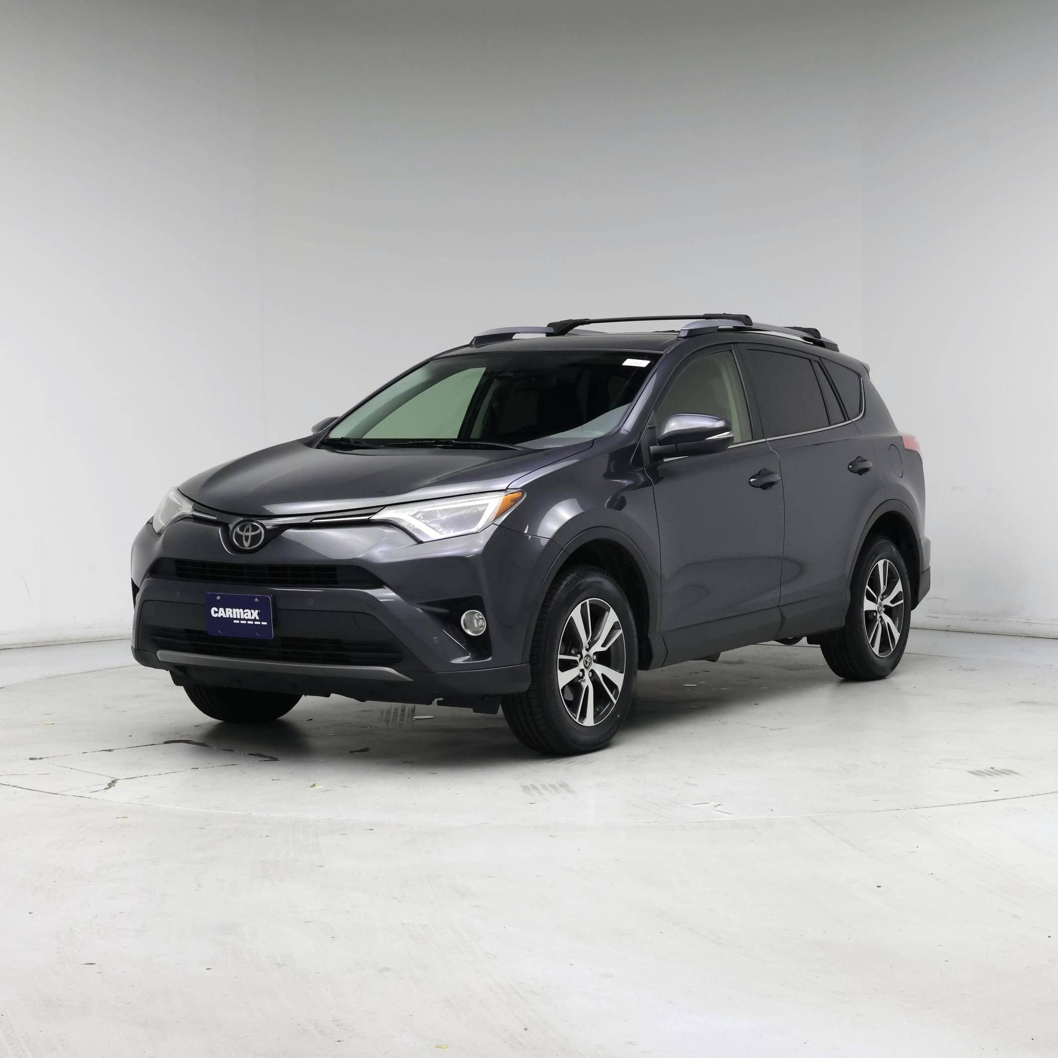 Thumbnail: 2018 Toyota RAV4 - 4