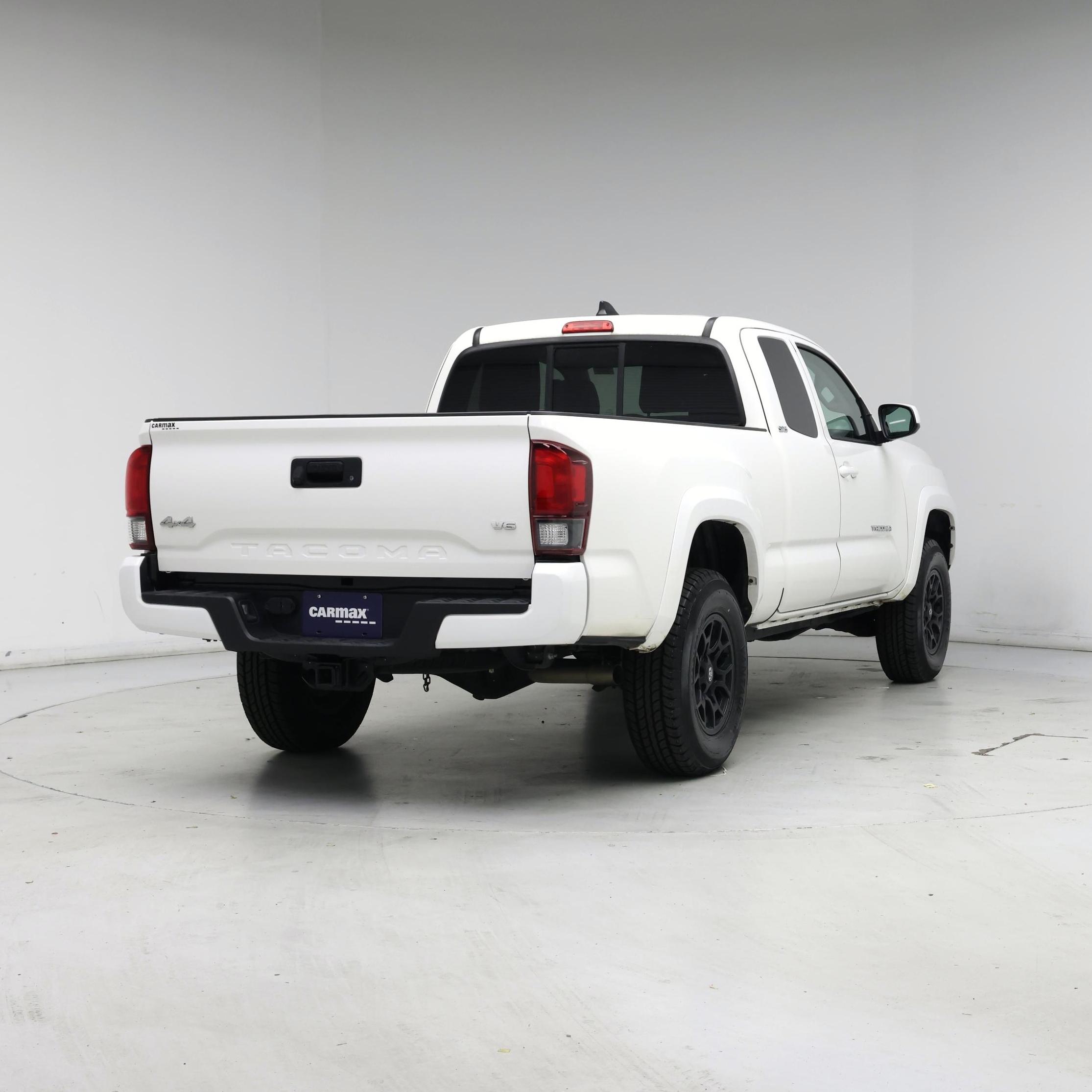 Thumbnail: 2022 Toyota Tacoma - 8