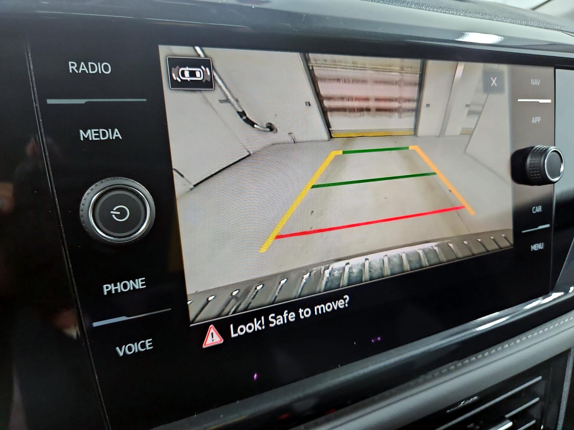 Thumbnail: 2022 Volkswagen Taos - 15