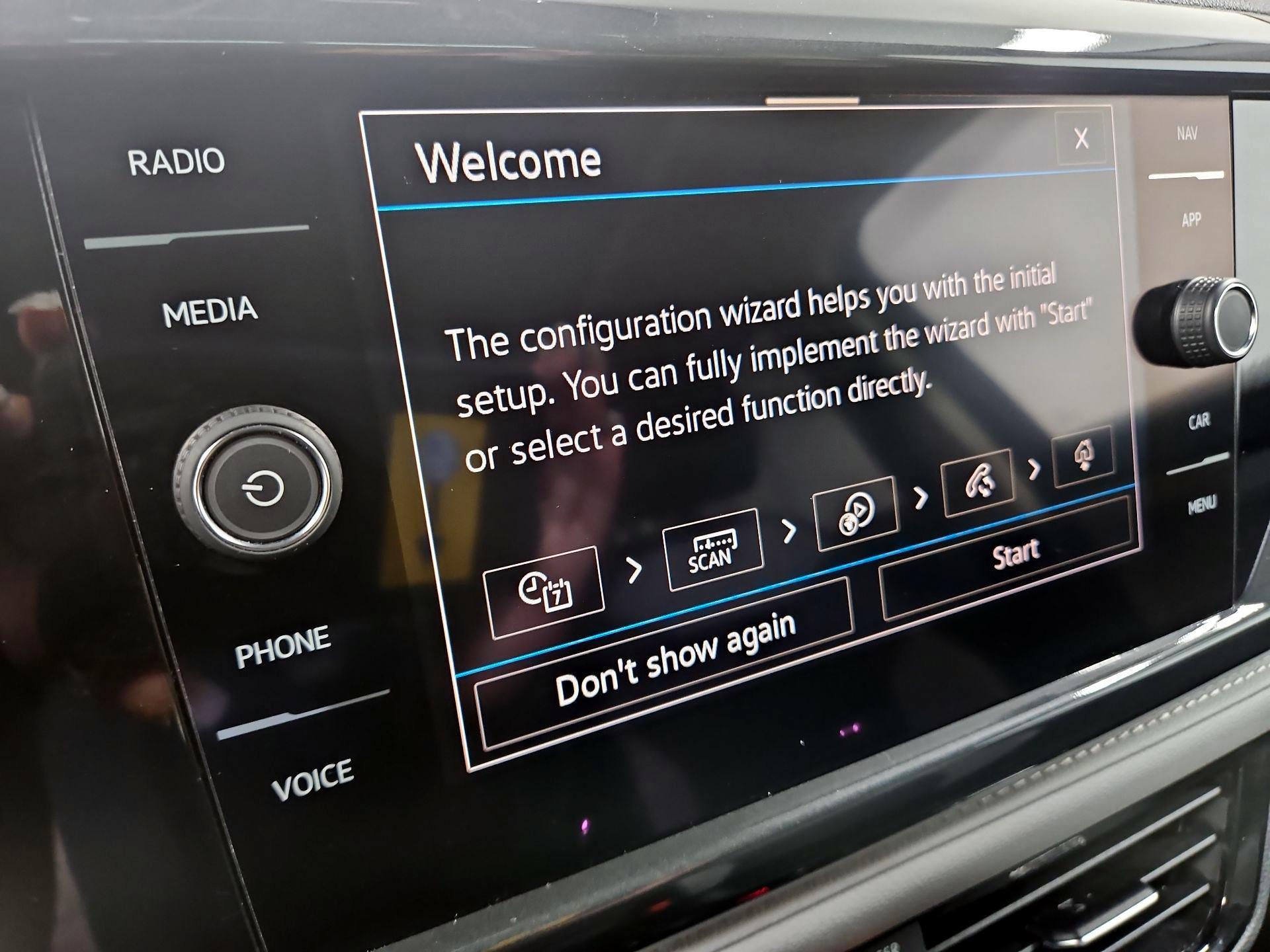 Thumbnail: 2022 Volkswagen Taos - 16