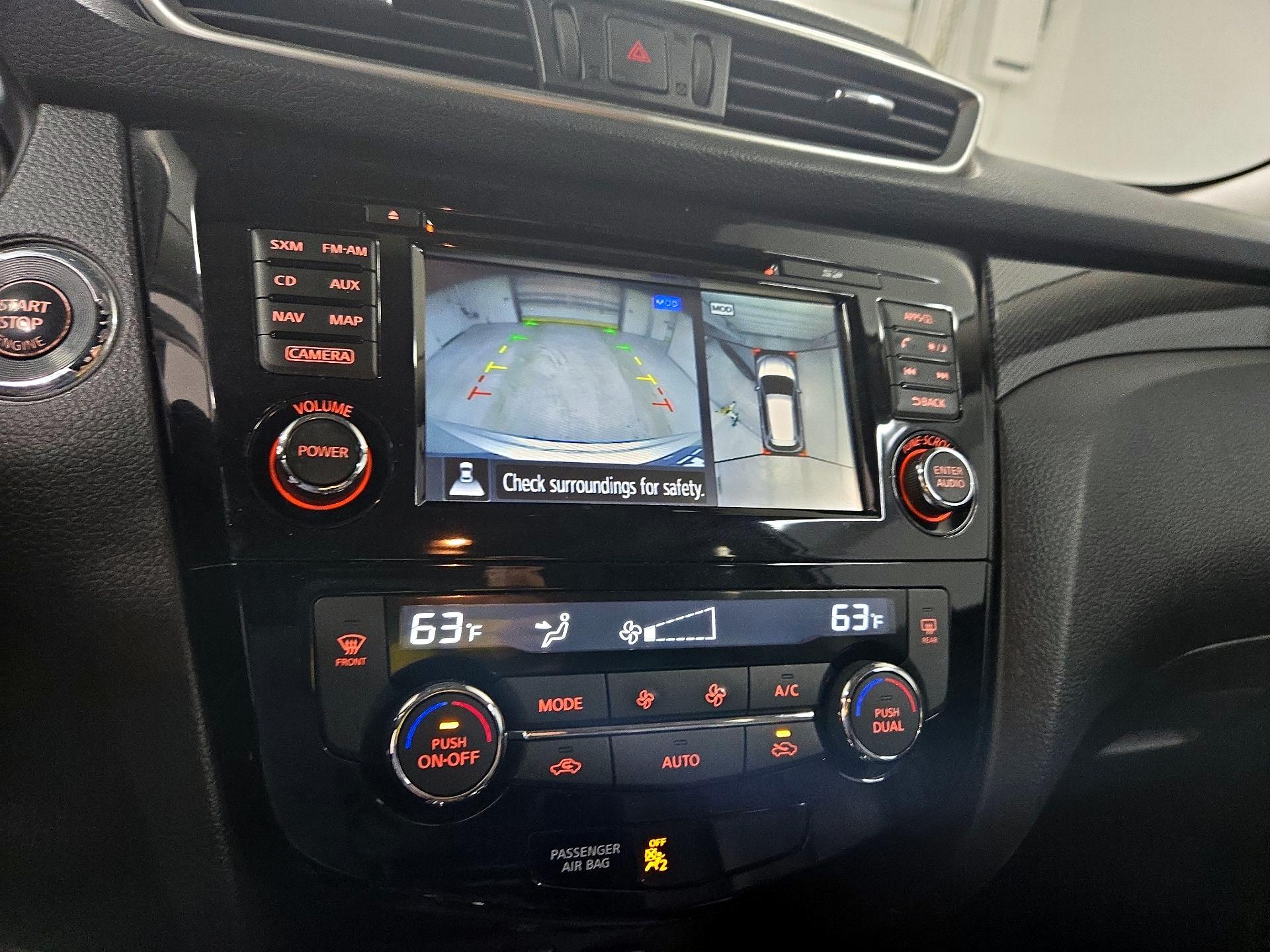 Thumbnail: 2016 Nissan Rogue - 15