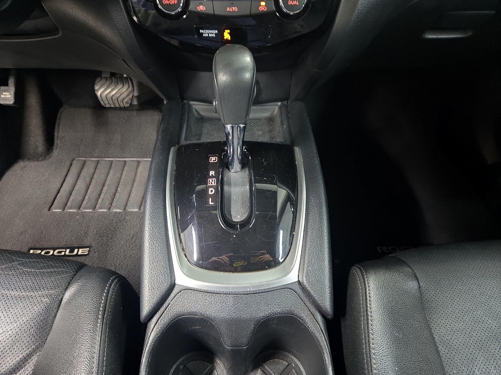 Thumbnail: 2016 Nissan Rogue - 18