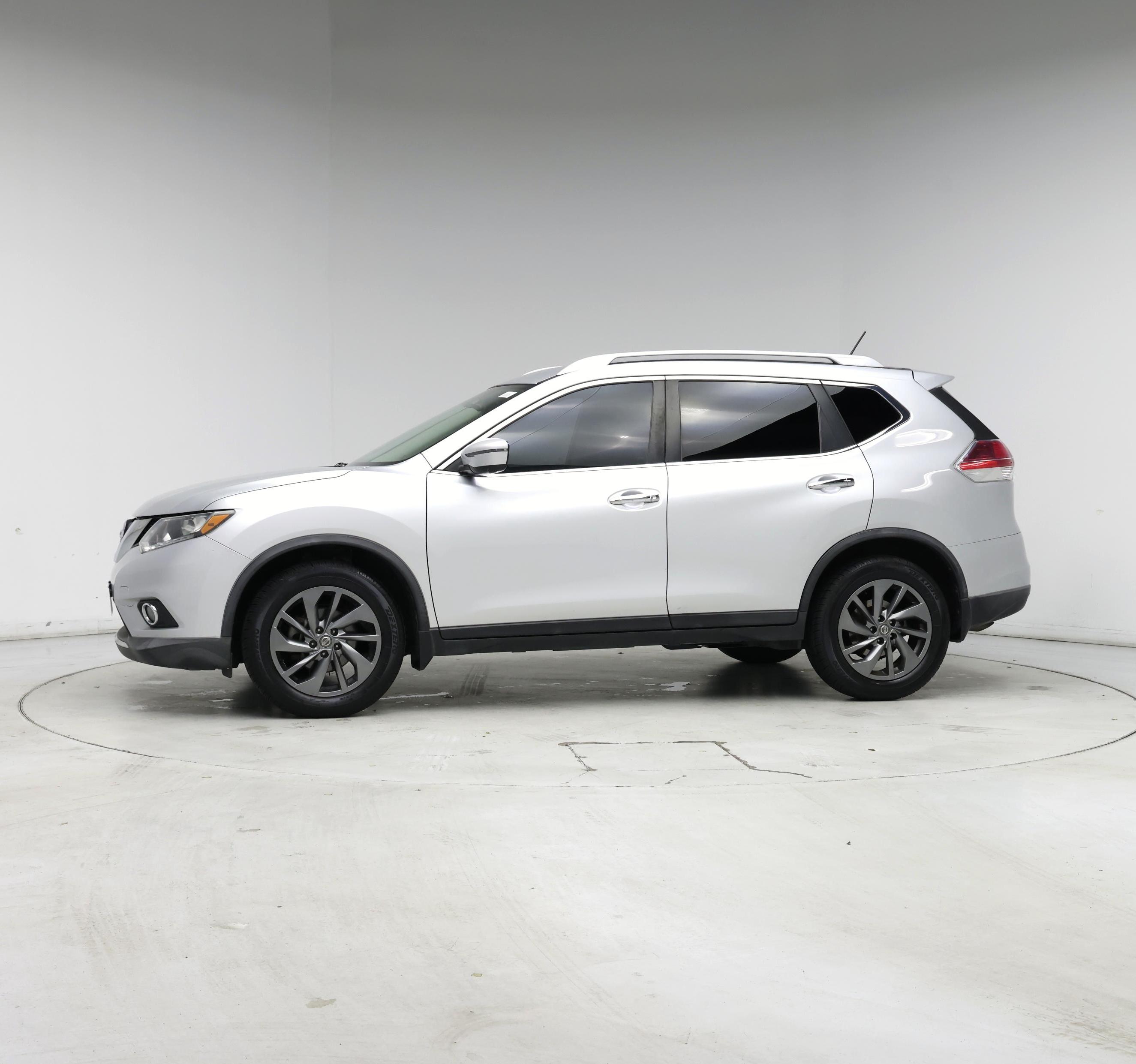 Thumbnail: 2016 Nissan Rogue - 3