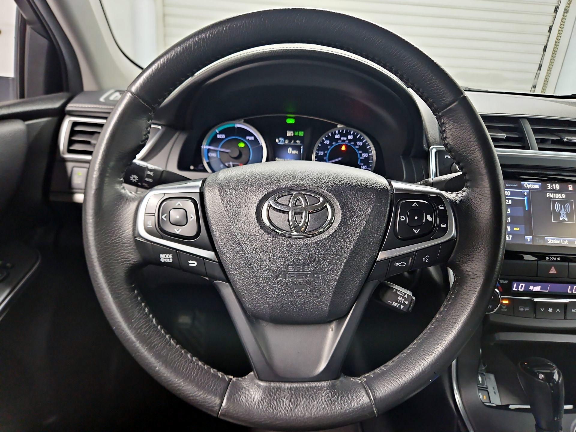 Thumbnail: 2017 Toyota Camry - 10