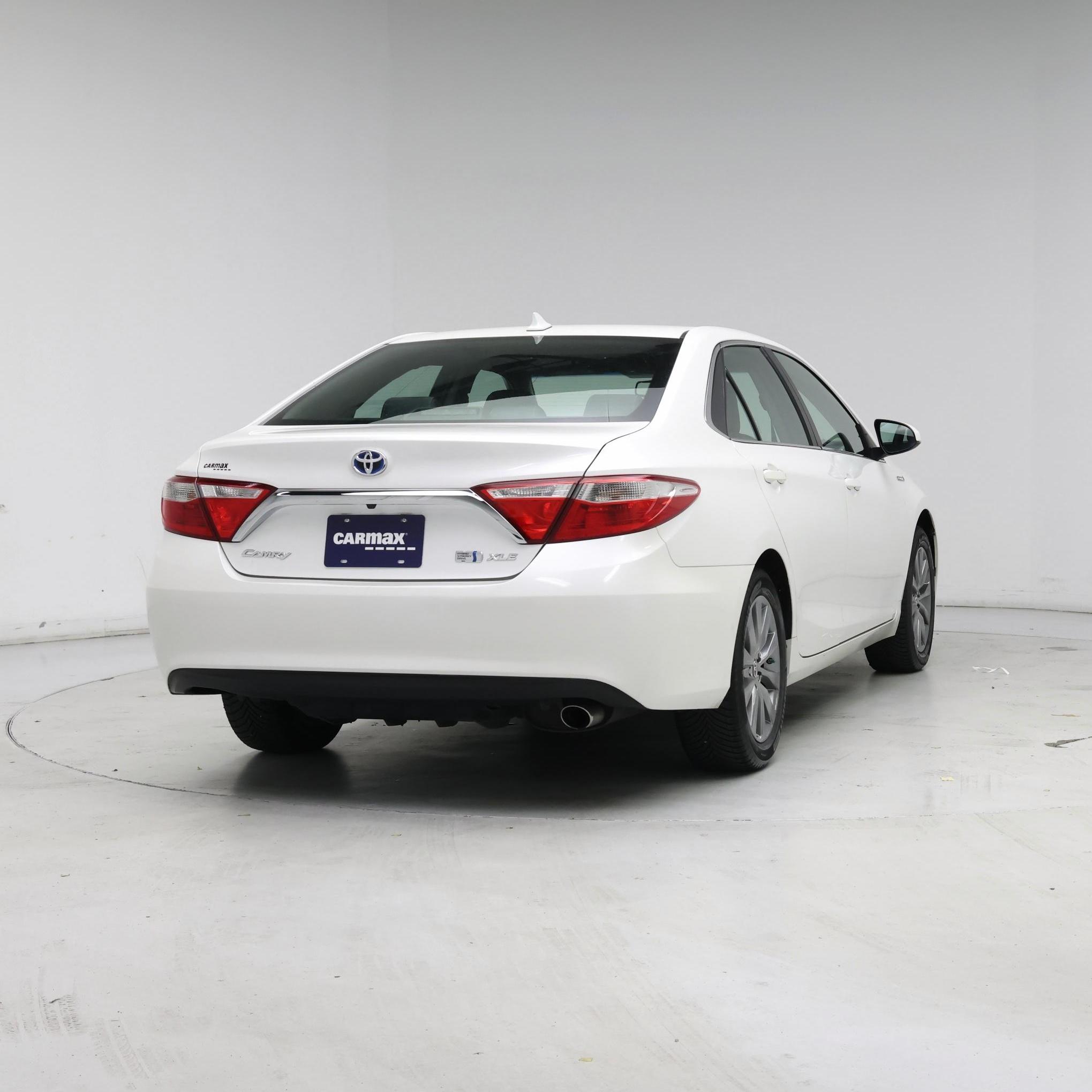 Thumbnail: 2017 Toyota Camry - 8