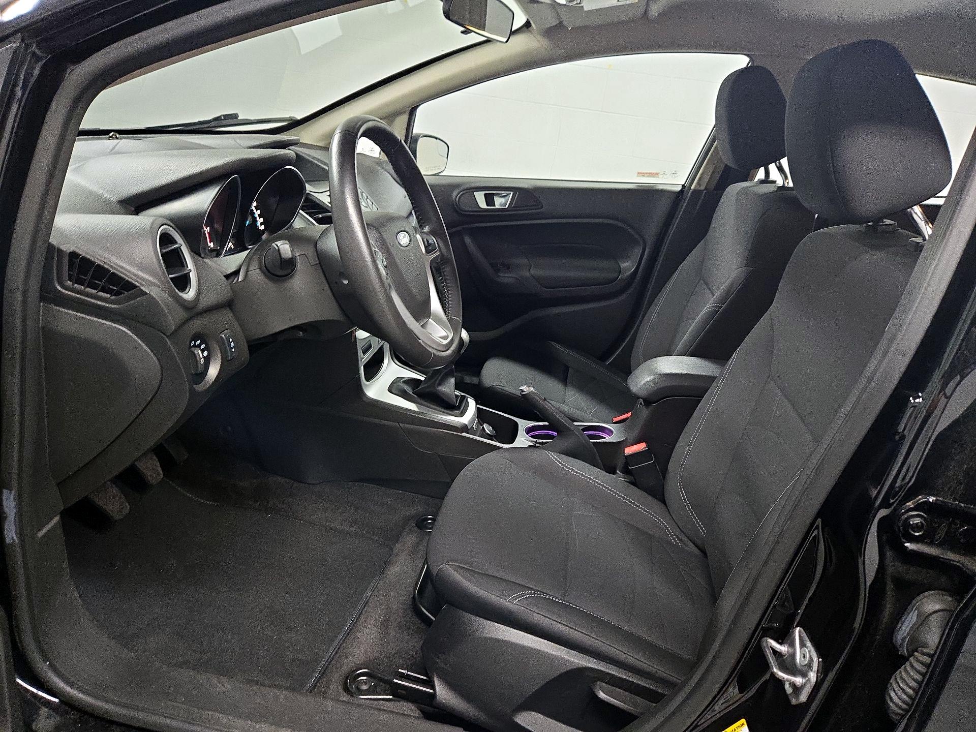 Thumbnail: 2016 Ford Fiesta - 11