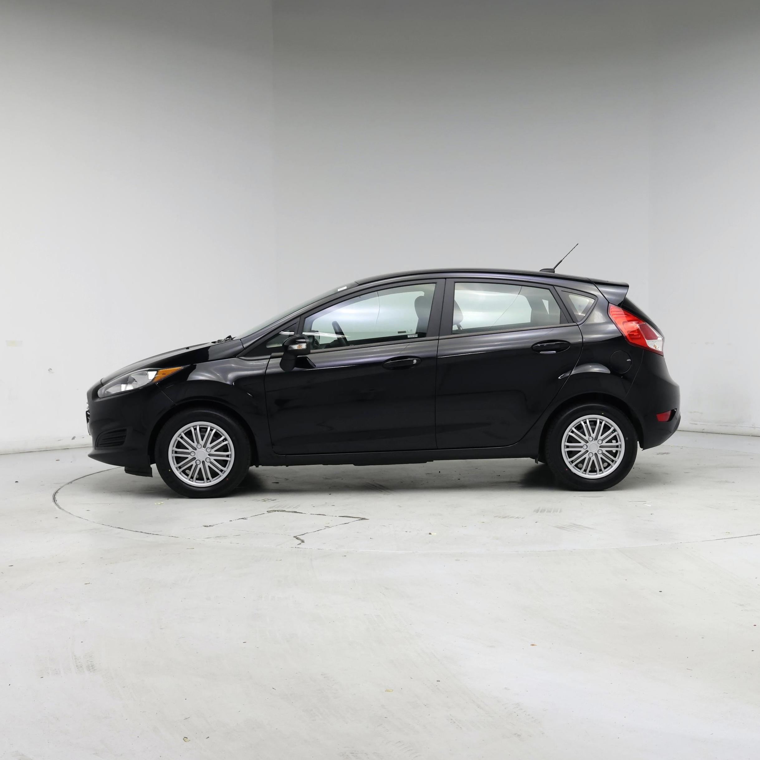 Thumbnail: 2016 Ford Fiesta - 3
