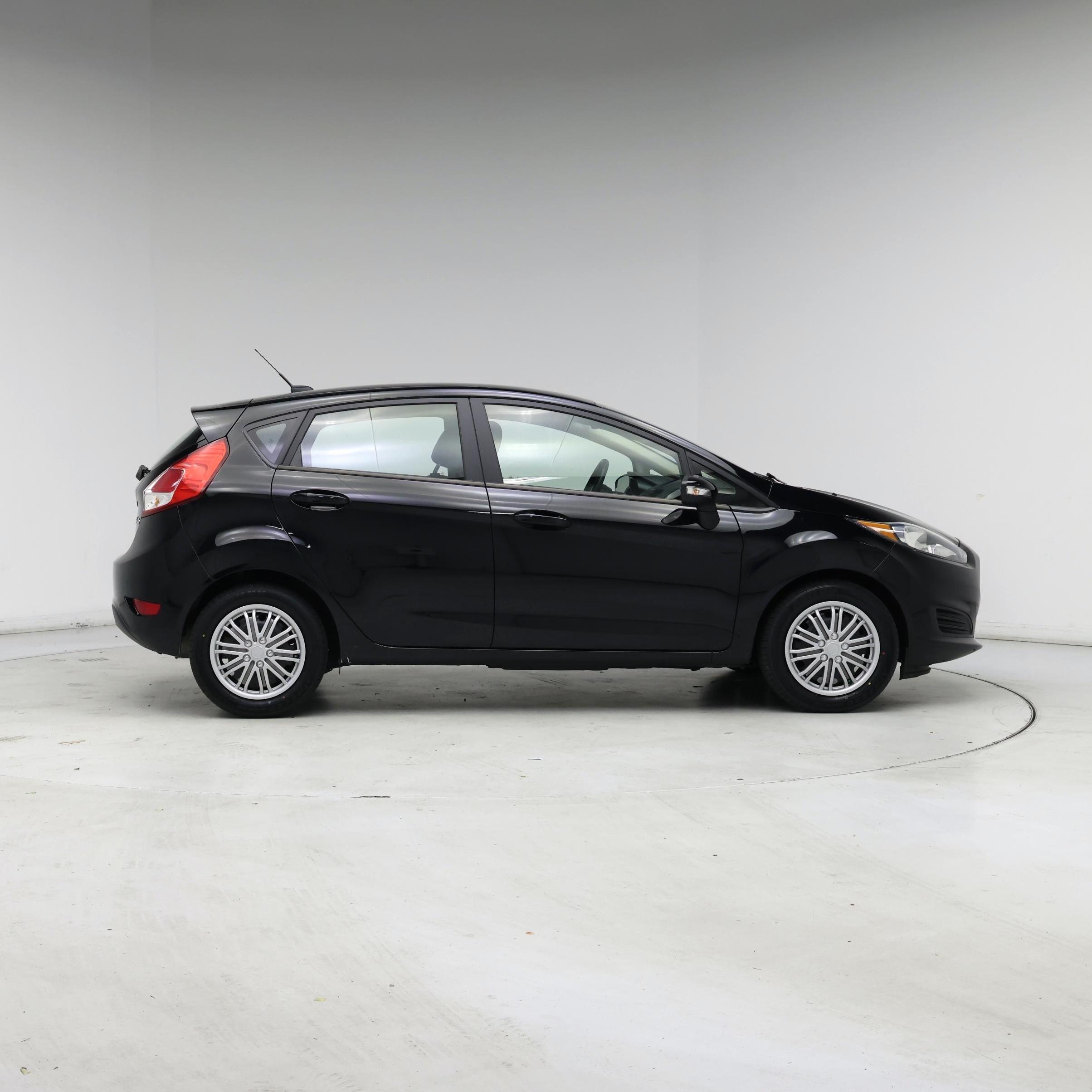Thumbnail: 2016 Ford Fiesta - 7