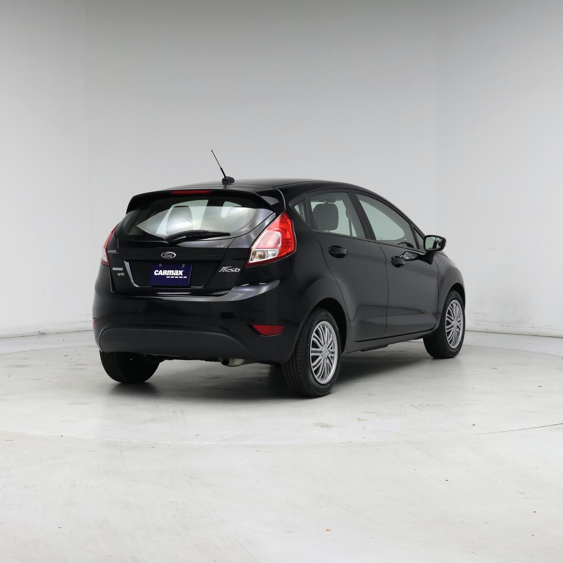Thumbnail: 2016 Ford Fiesta - 8