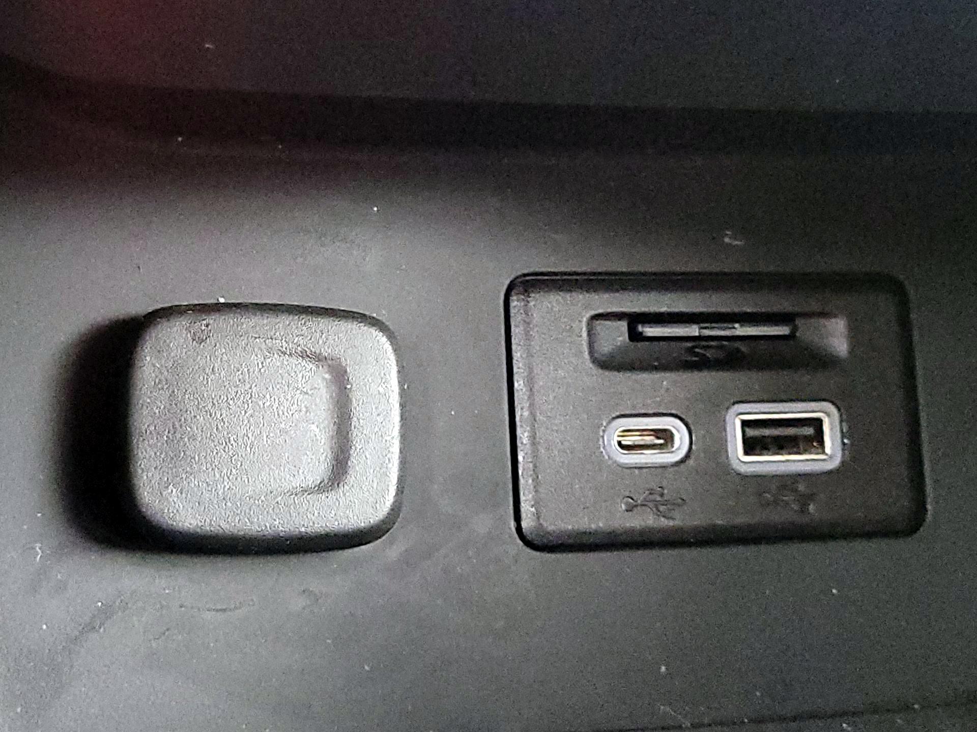 Thumbnail: 2023 GMC Acadia - 19