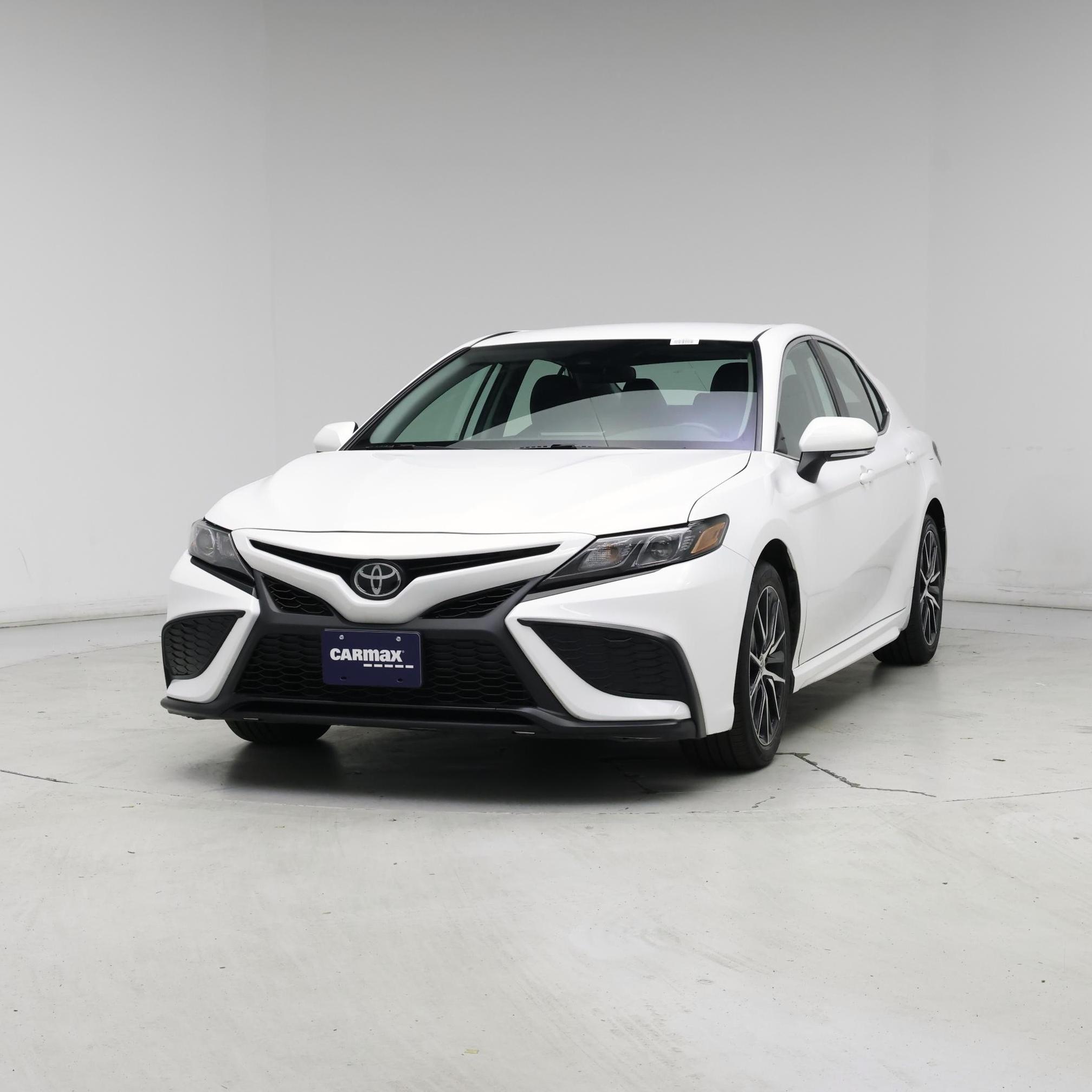 Thumbnail: 2023 Toyota Camry - 4