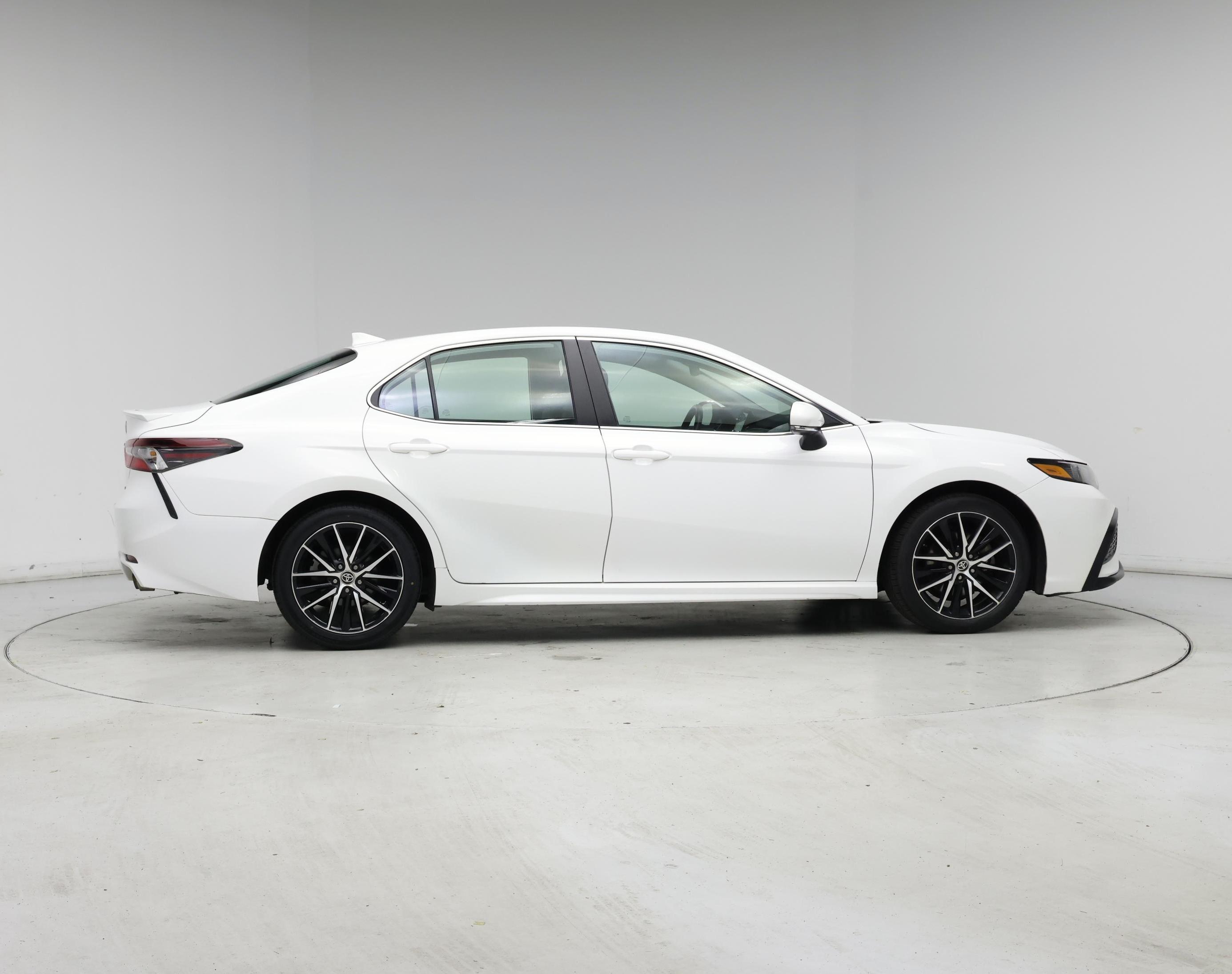 Thumbnail: 2023 Toyota Camry - 7