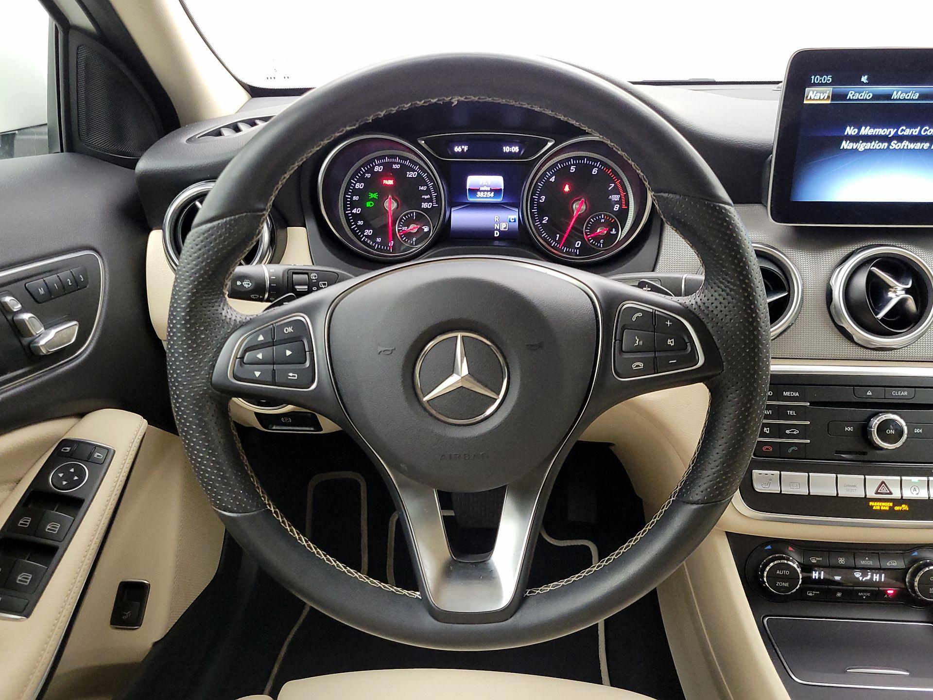 Thumbnail: 2020 Mercedes-Benz GLA - 10