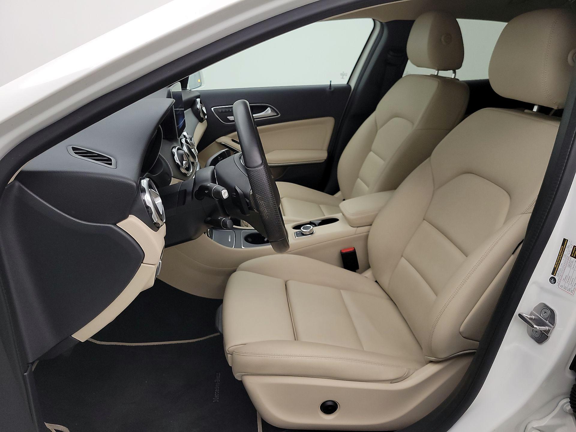 Thumbnail: 2020 Mercedes-Benz GLA - 11