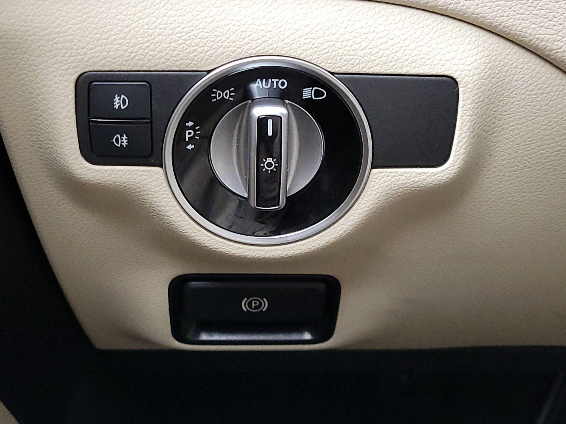 Thumbnail: 2020 Mercedes-Benz GLA - 13