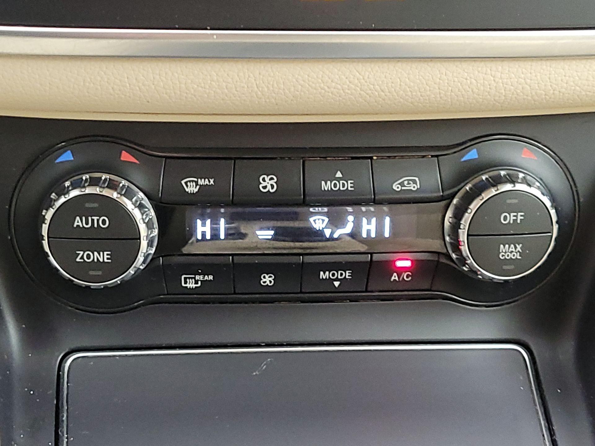 Thumbnail: 2020 Mercedes-Benz GLA - 16