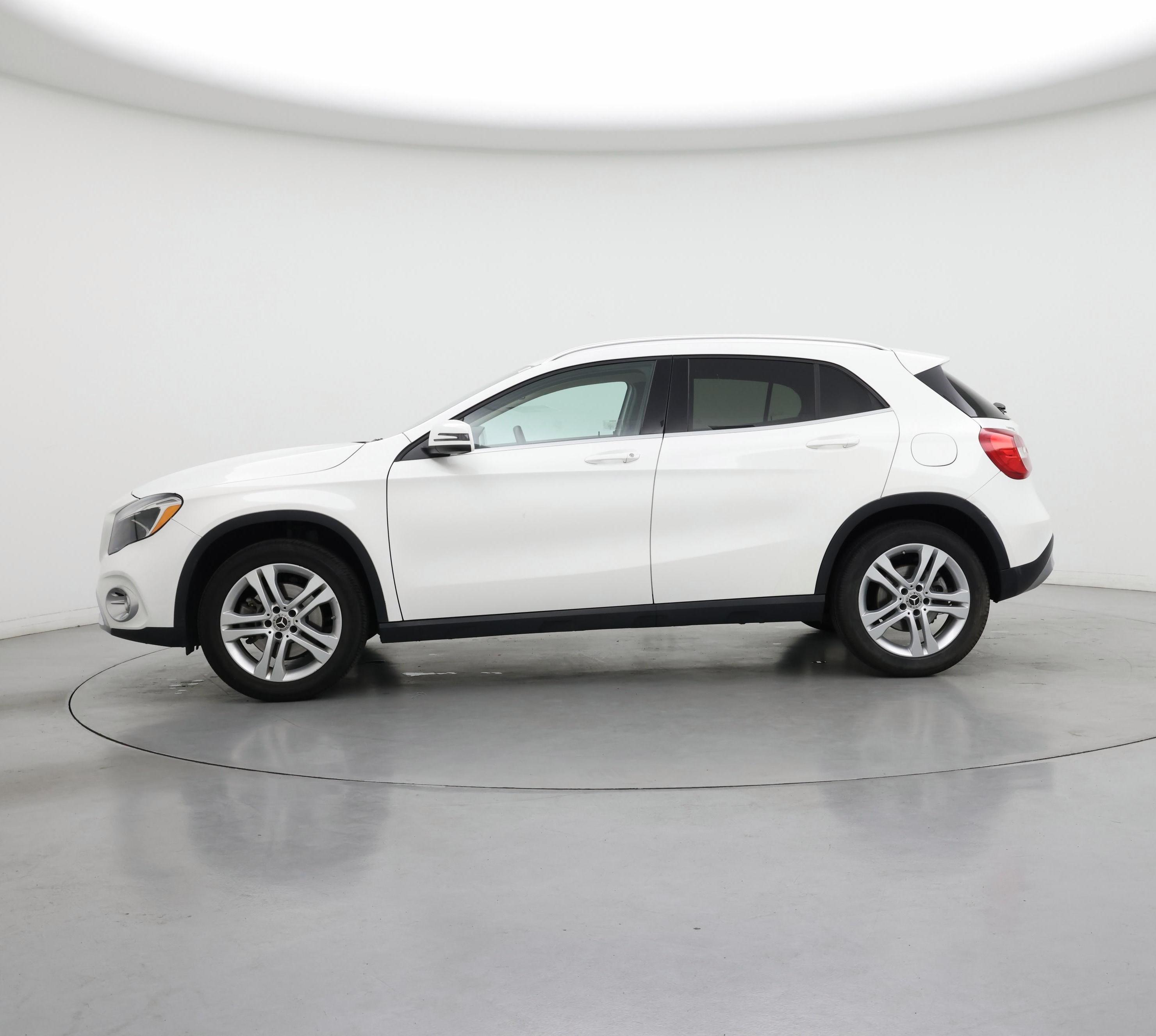 Thumbnail: 2020 Mercedes-Benz GLA - 3