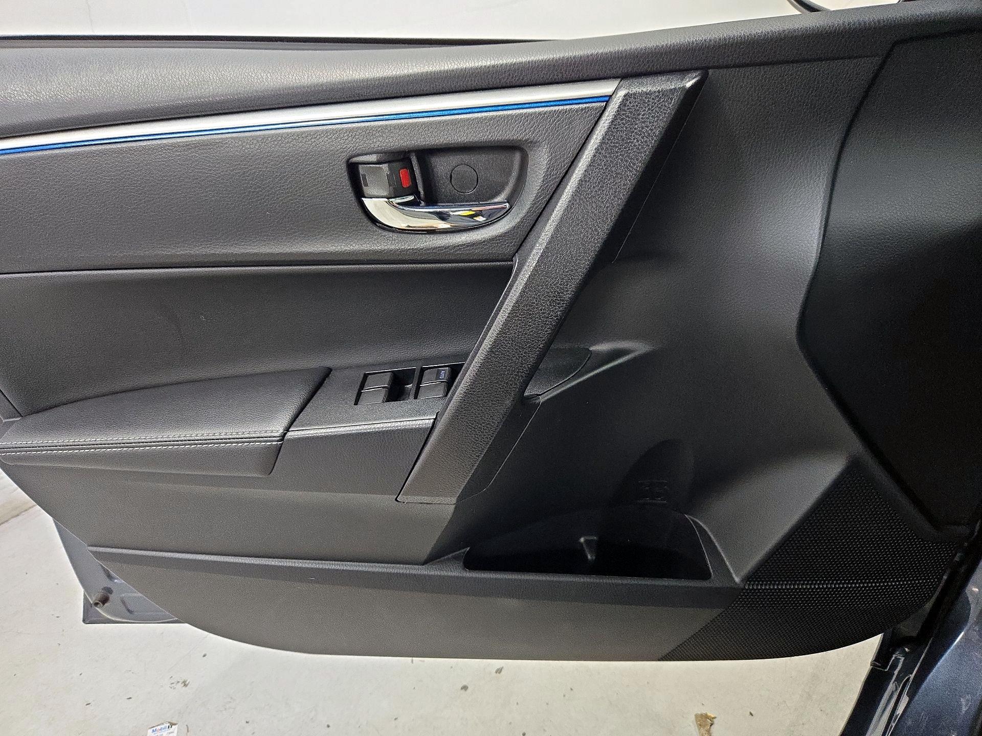 Thumbnail: 2016 Toyota Corolla - 12