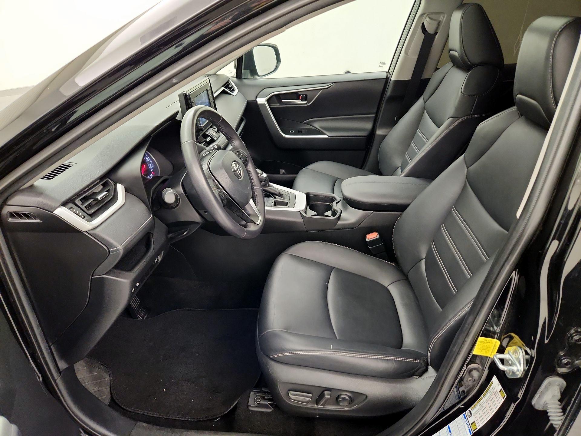 Thumbnail: 2021 Toyota RAV4 - 11