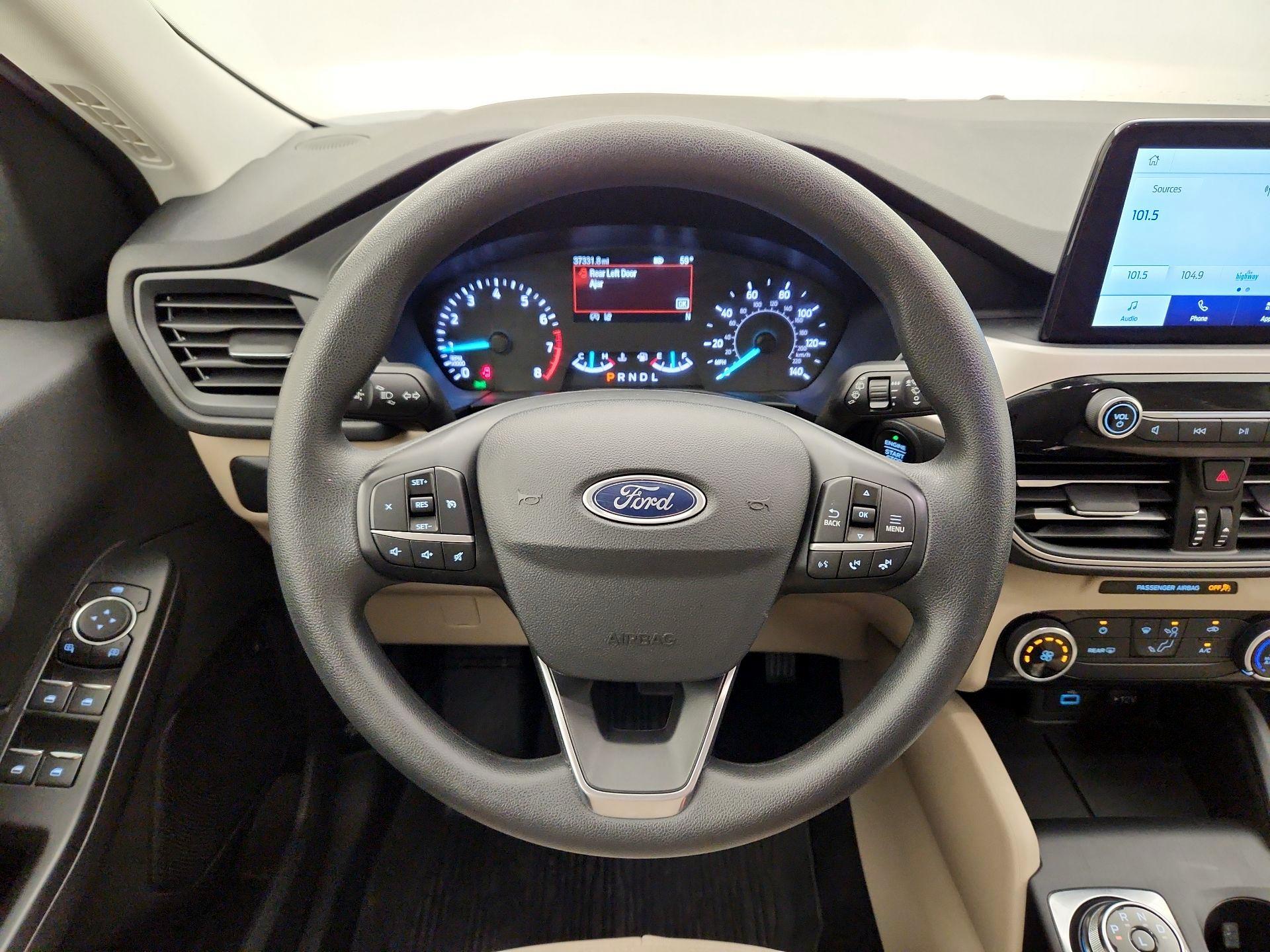 Thumbnail: 2022 Ford Escape - 10