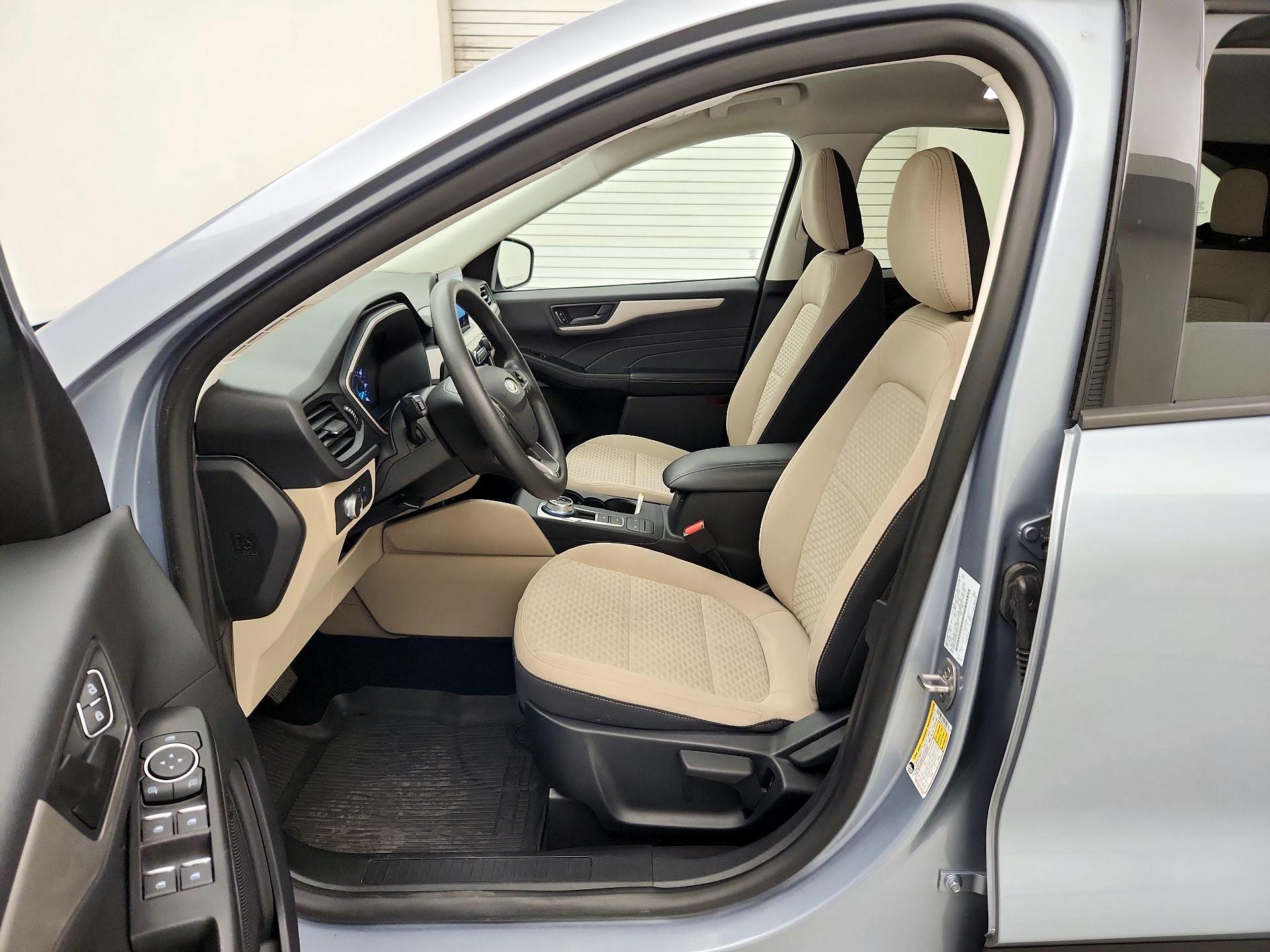 Thumbnail: 2022 Ford Escape - 11