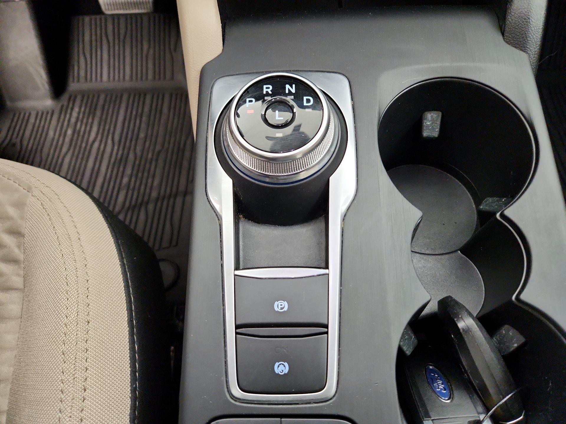 Thumbnail: 2022 Ford Escape - 17