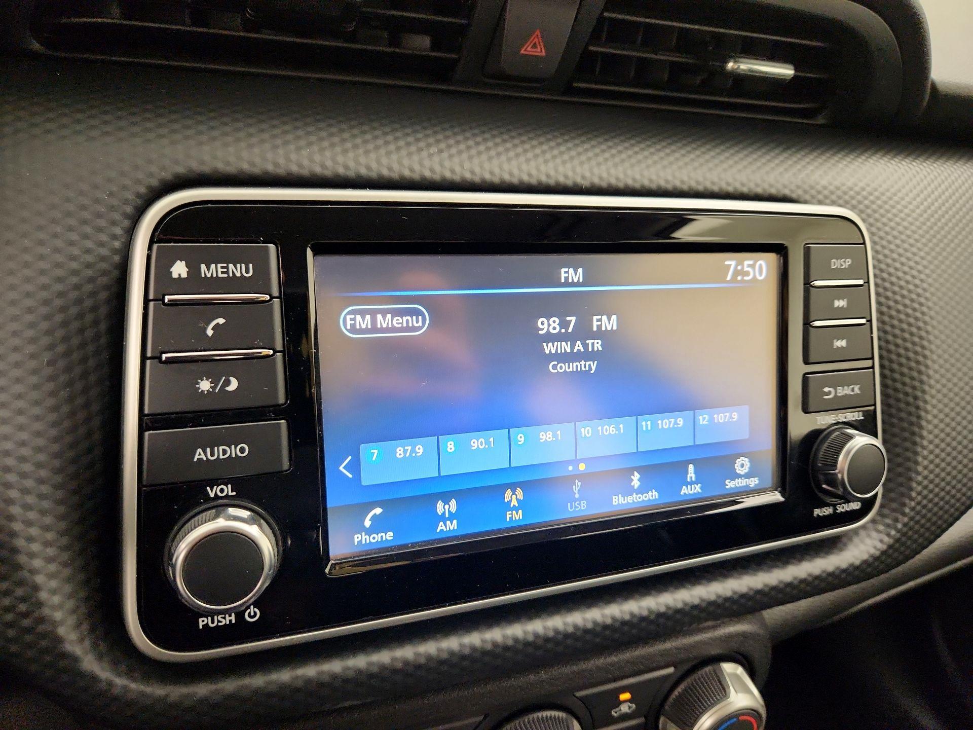 Thumbnail: 2023 Nissan Kicks - 15