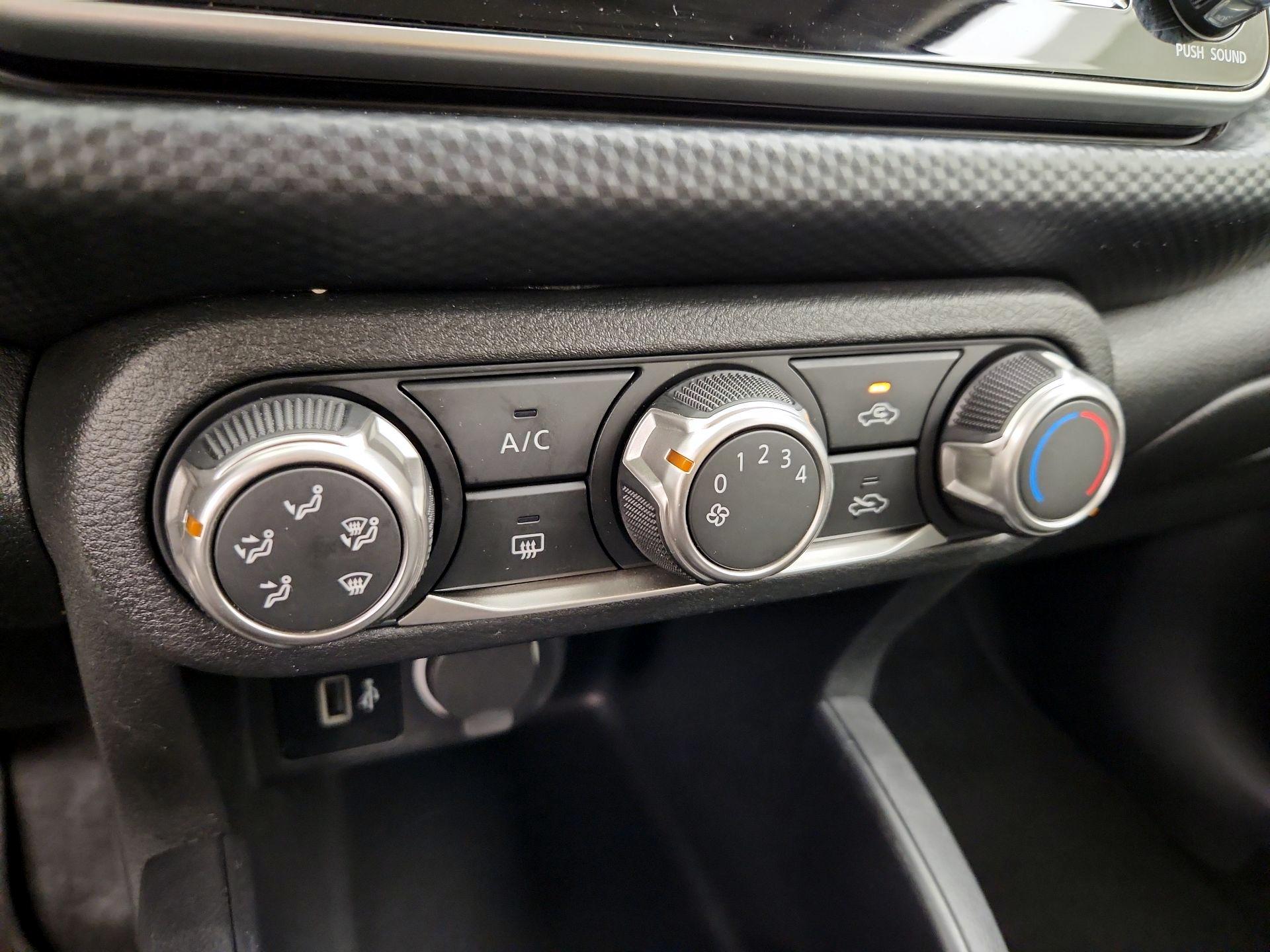 Thumbnail: 2023 Nissan Kicks - 16